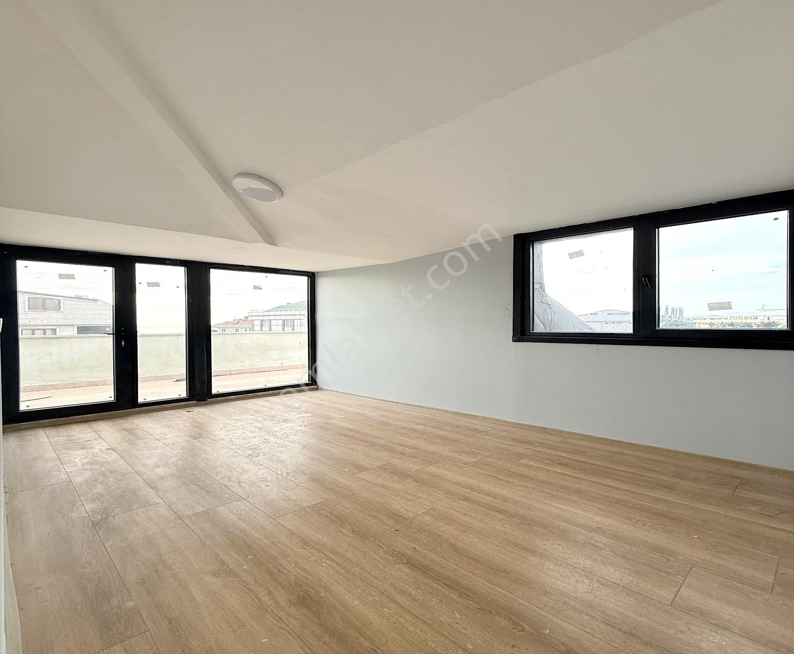 Gezgen İnşaattan Kolejler Bölgesinde Deniz Manzaralı Dublex!!! - Görsel 16