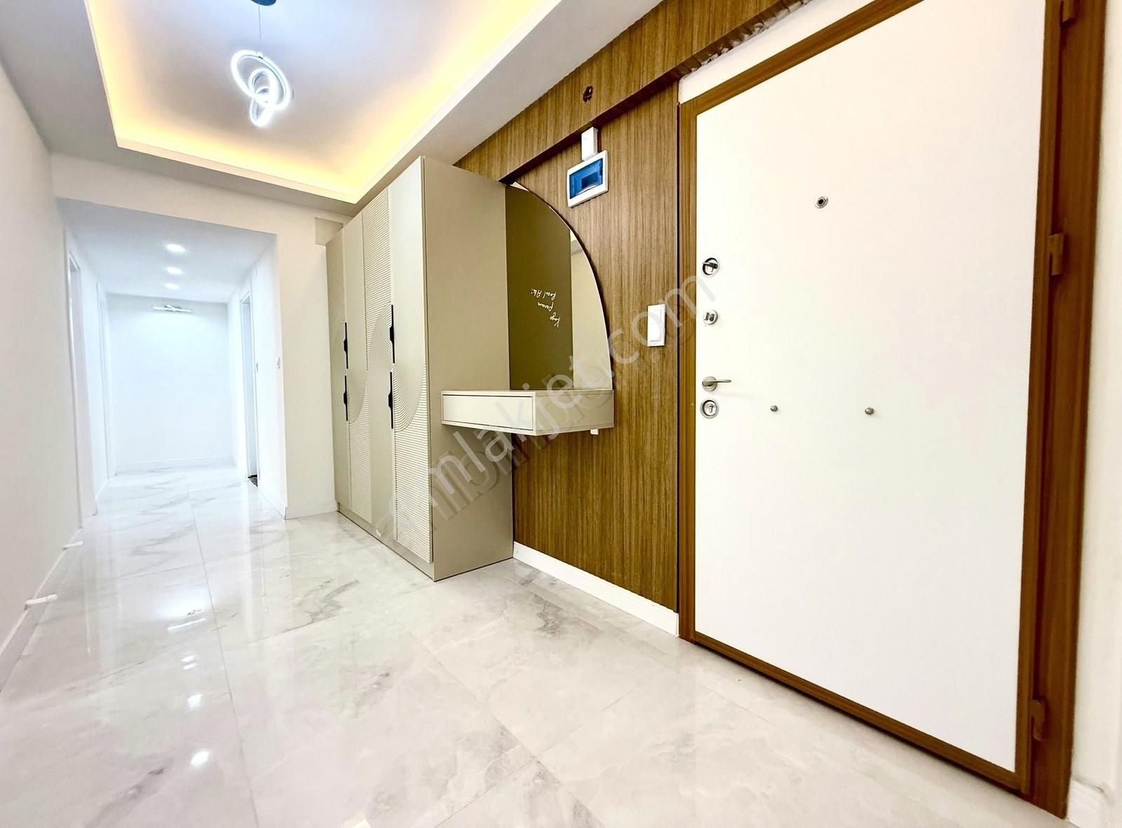 Geçmişin İzleriyle Modern Konfor Bir Arada Türk Hamamlı3+1 Daire - Görsel 12