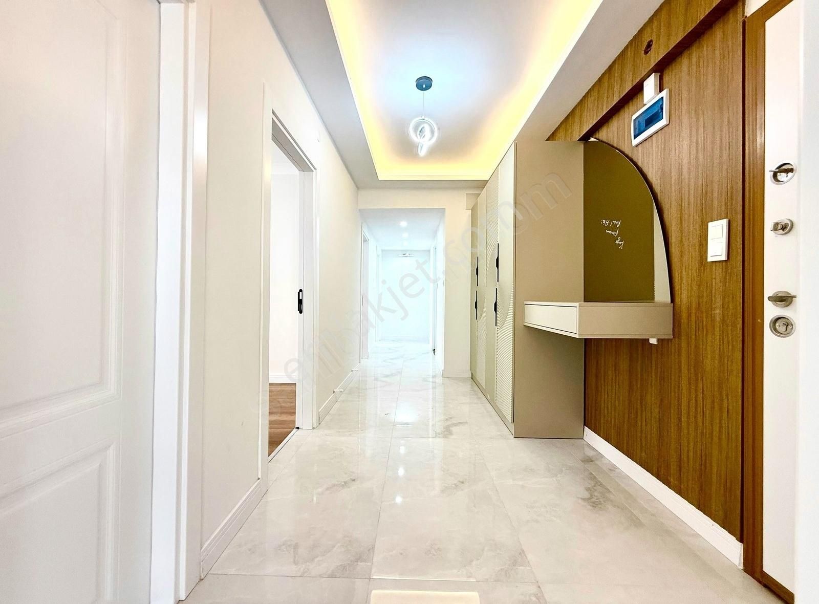 Geçmişin İzleriyle Modern Konfor Bir Arada Türk Hamamlı3+1 Daire - Görsel 6