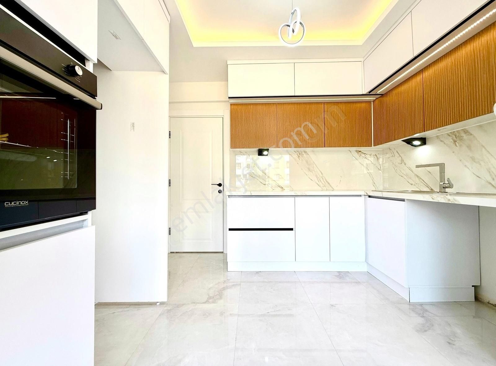 Geçmişin İzleriyle Modern Konfor Bir Arada Türk Hamamlı3+1 Daire - Görsel 5