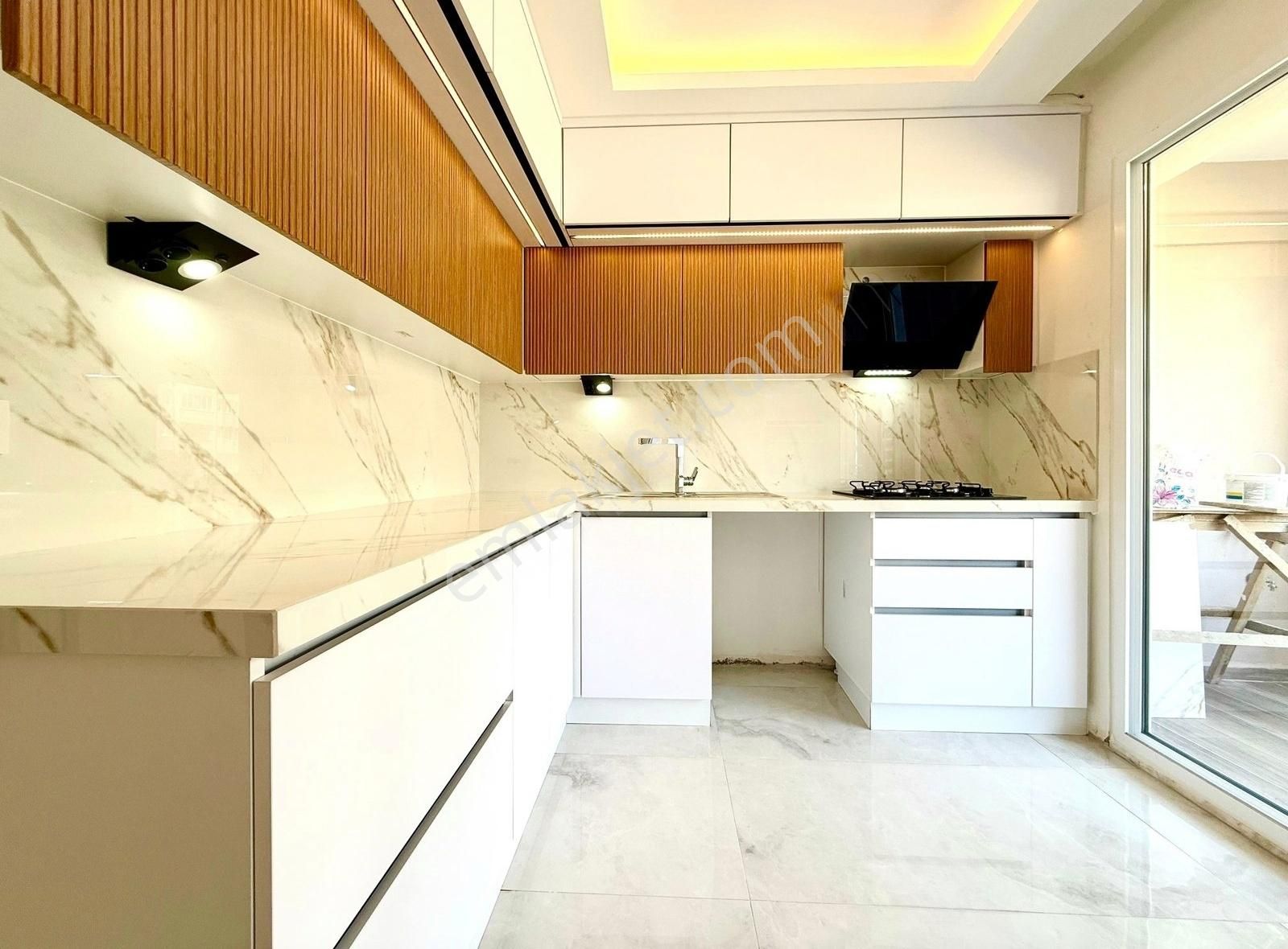 Geçmişin İzleriyle Modern Konfor Bir Arada Türk Hamamlı3+1 Daire