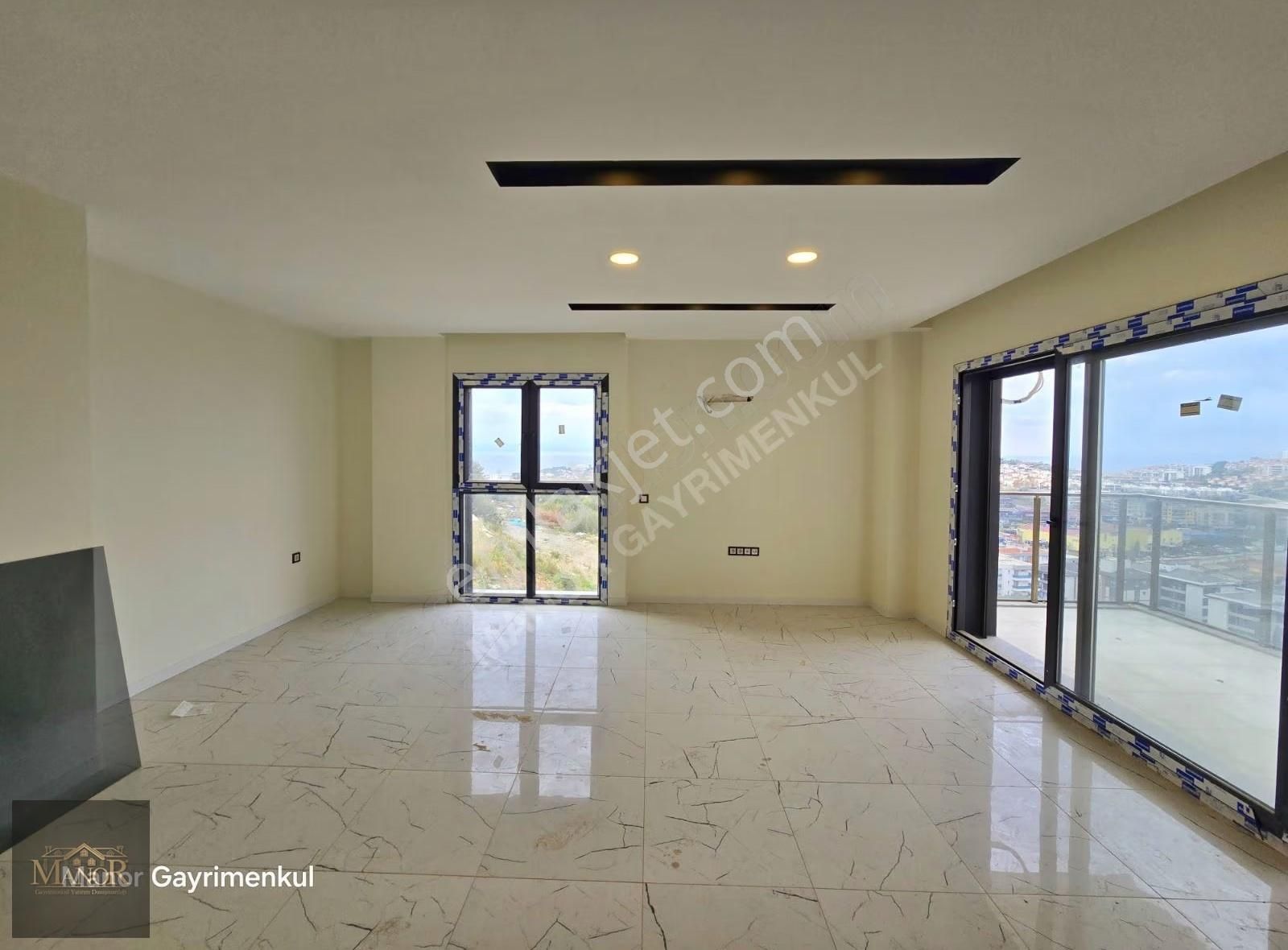 Kuşadasında 3+1 Deniz Manzaralı Yerden Isıtma Kiralık Daire - Görsel 3