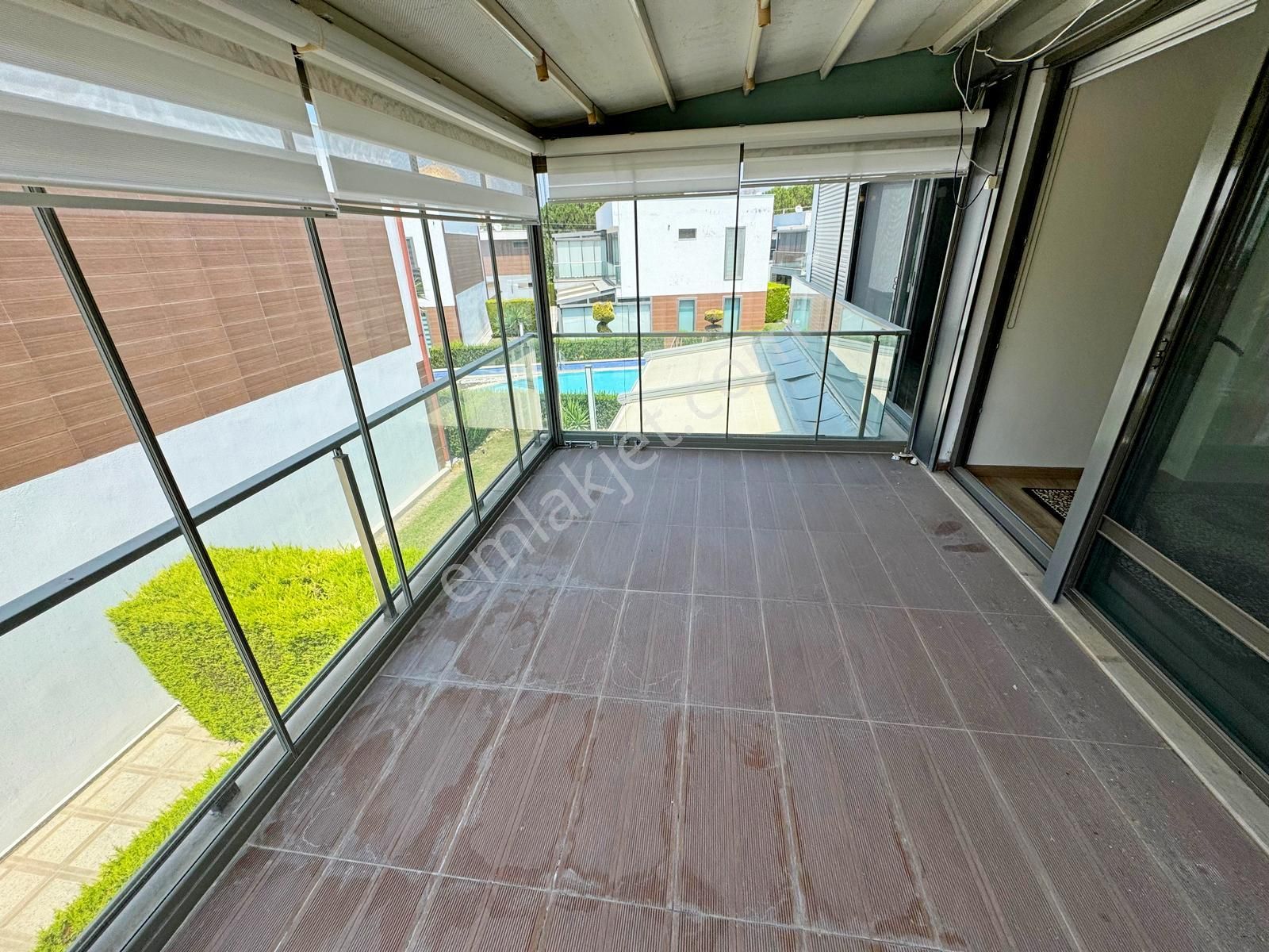 Karaova Mahallesinde Satılık Havuzlu Sitede 3+1 Müstakil Villa - Görsel 8