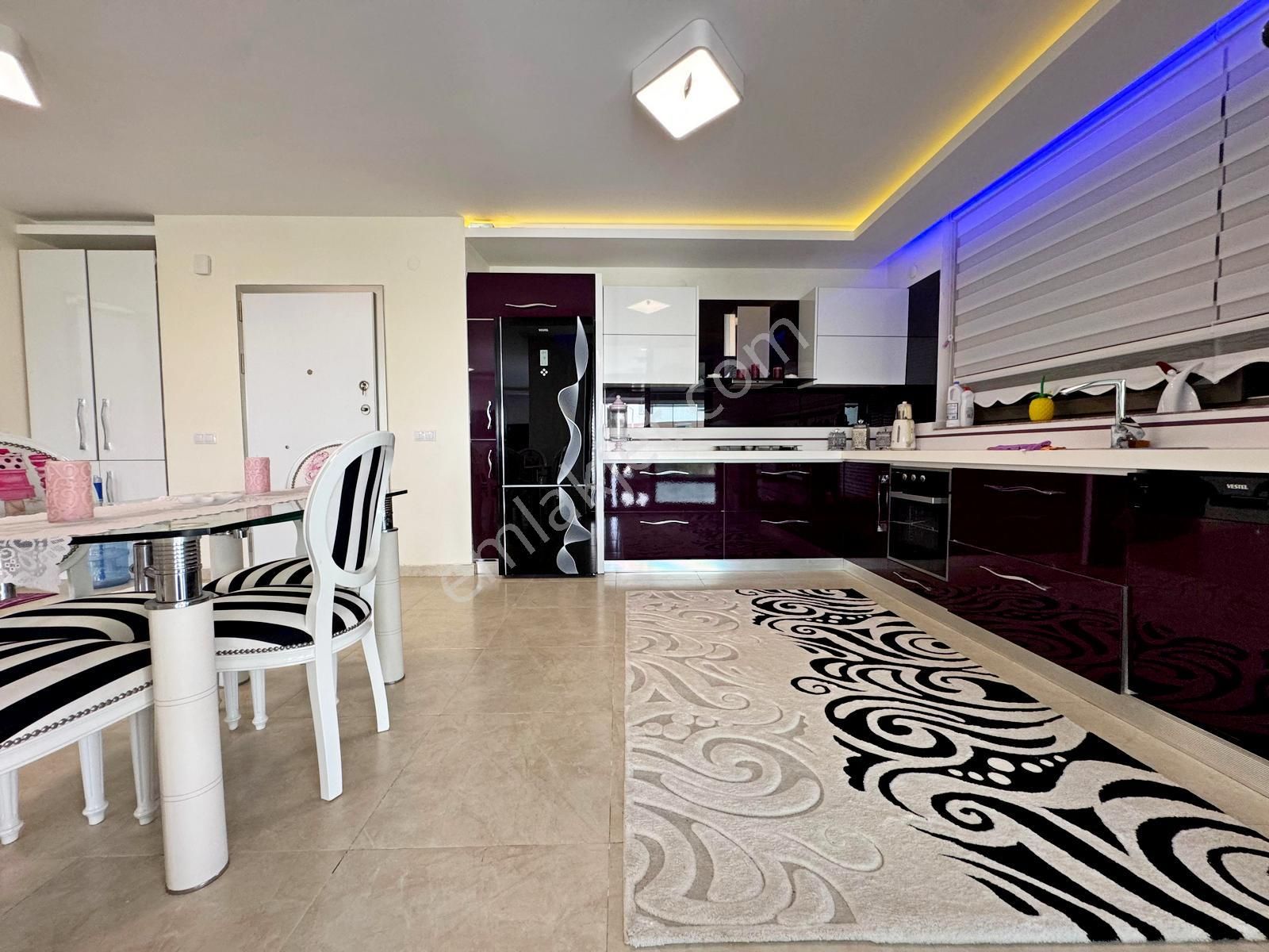 Karaova Mahallesinde Satılık Havuzlu Sitede 3+1 Müstakil Villa - Görsel 21