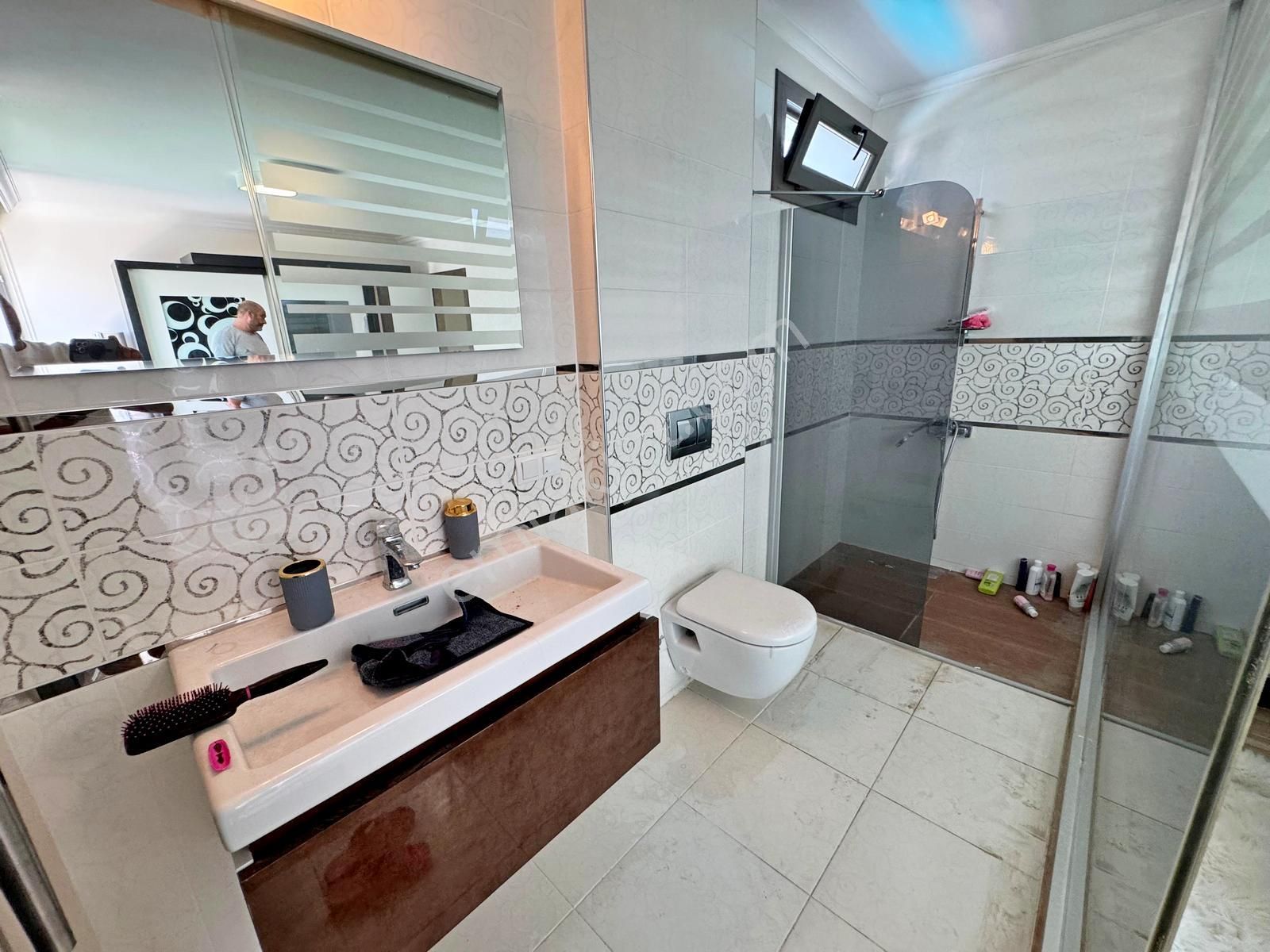 Karaova Mahallesinde Satılık Havuzlu Sitede 3+1 Müstakil Villa - Görsel 34