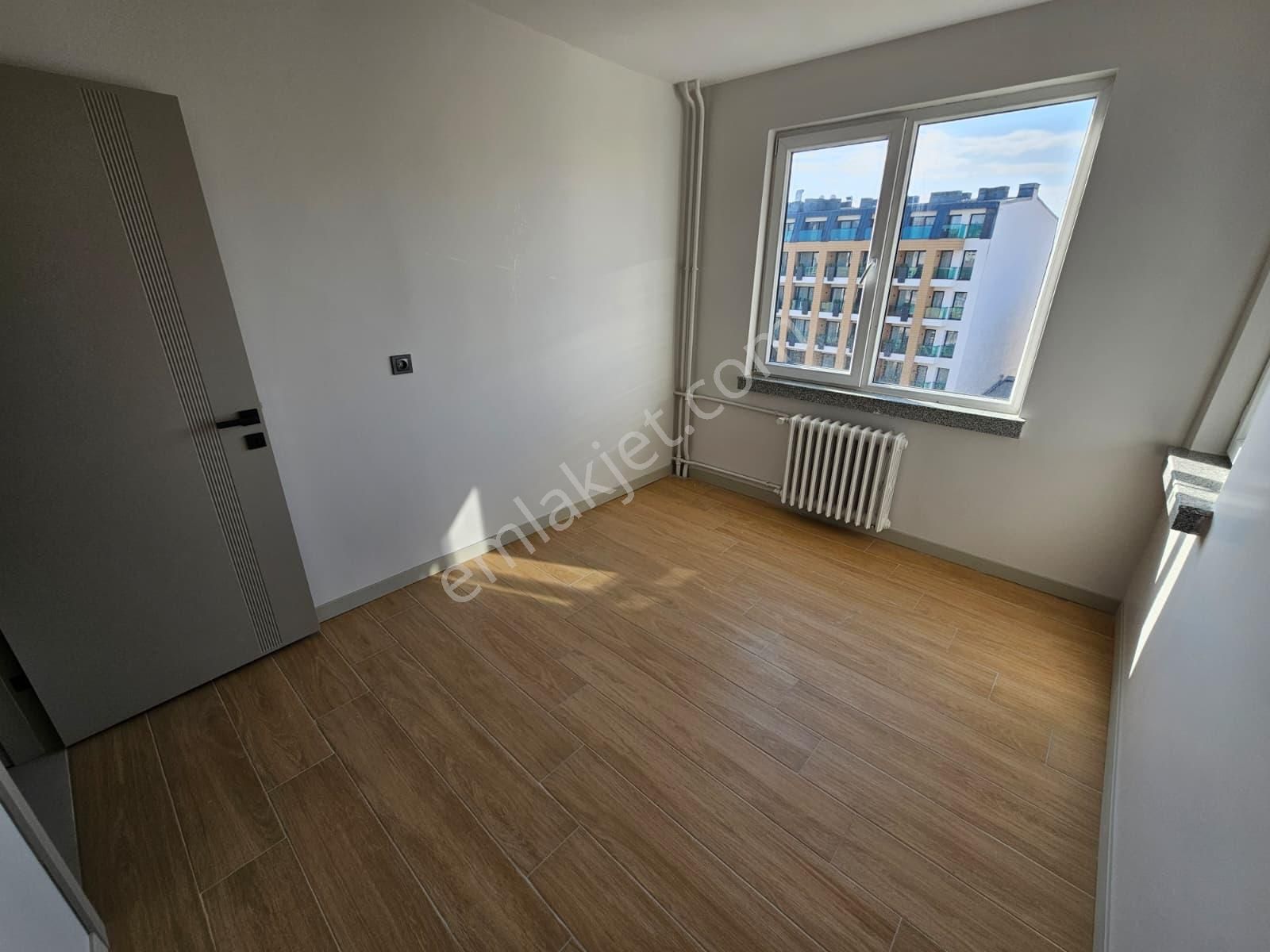 *genç Grup* Şehrin Merkezinde Porsuk Manzaralı İçi Full Yapılı - Görsel 25