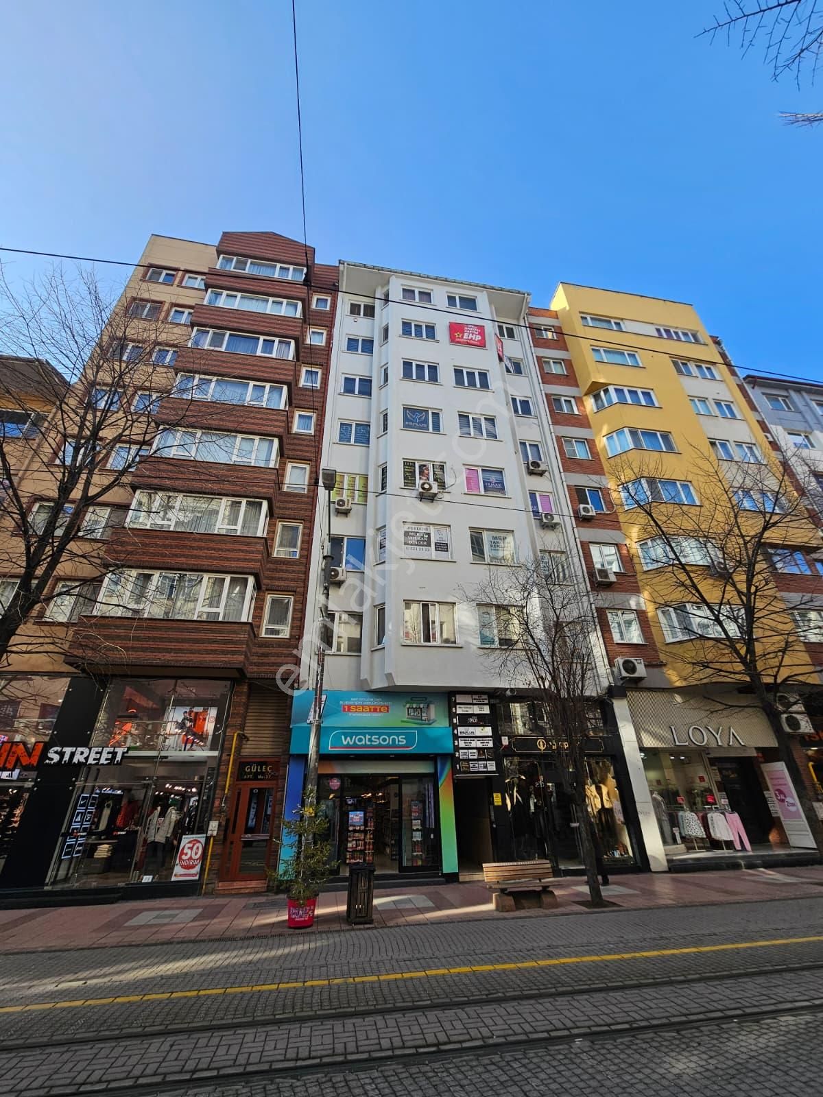 *genç Grup* Şehrin Merkezinde Porsuk Manzaralı İçi Full Yapılı - Görsel 29