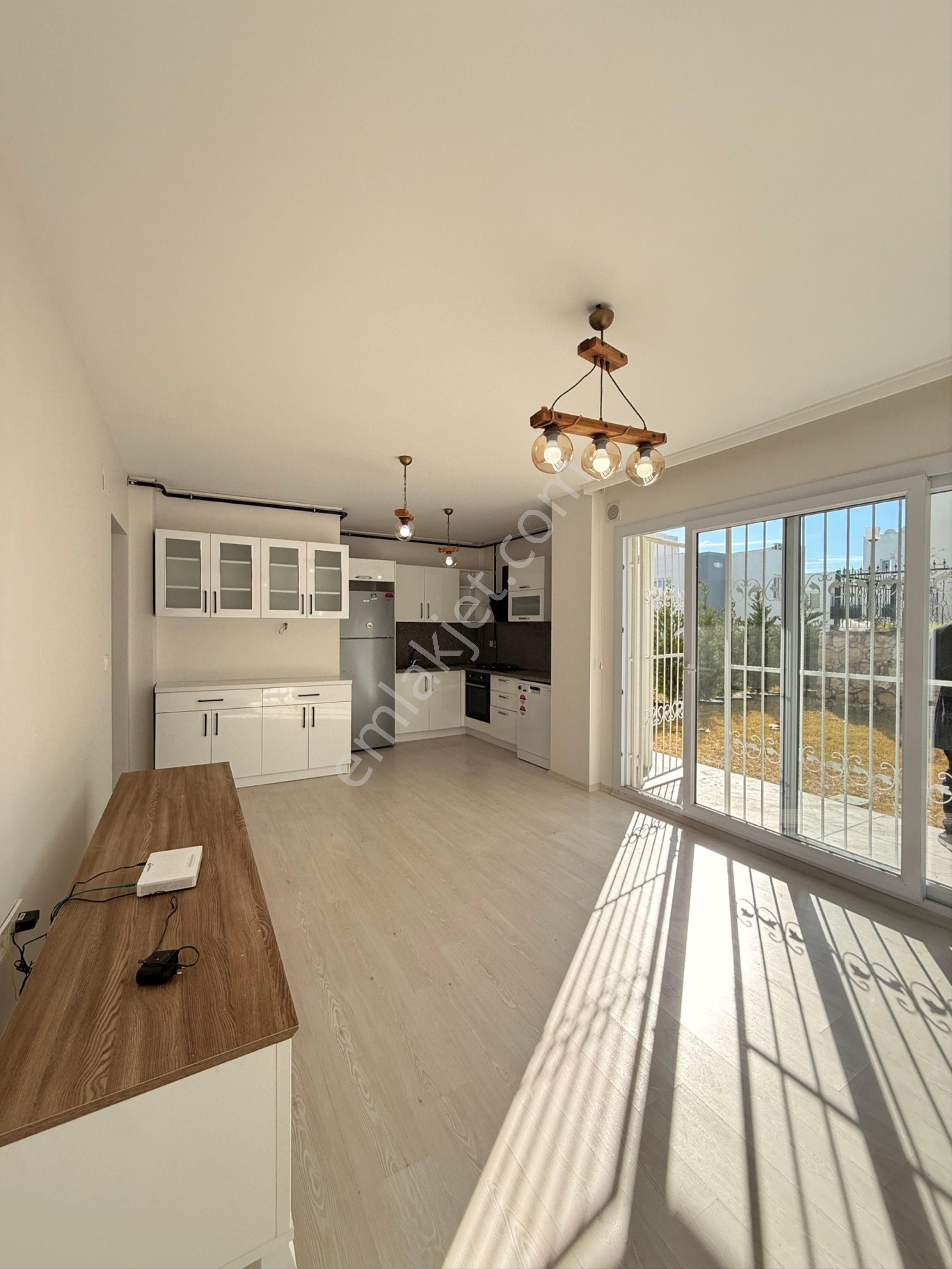 Remint’den Kabasakal’da Bahçe Katı 2+1 Açık Mutfak Çift Banyo Direk Hasarsız Satılık Daire! - Görsel 14