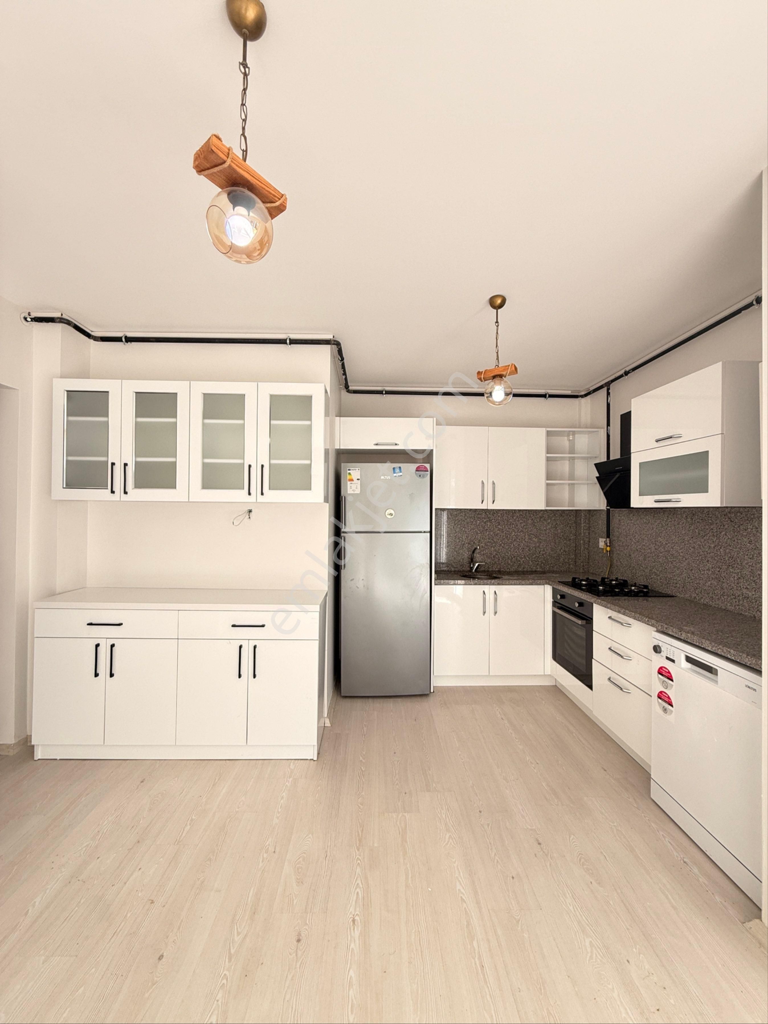 Remint’den Kabasakal’da Bahçe Katı 2+1 Açık Mutfak Çift Banyo Direk Hasarsız Satılık Daire! - Görsel 15