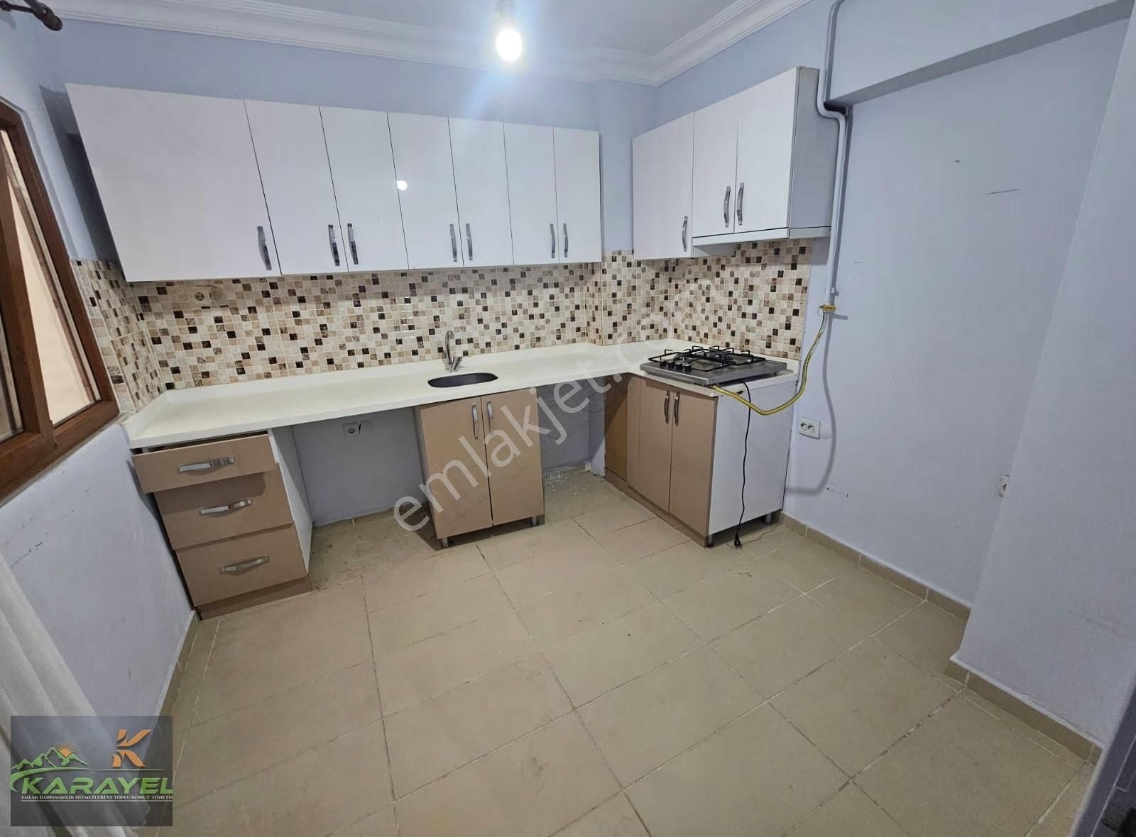 8 Daire 1 Dükkan 1 Ofis 231 M2 Arsa Payı Komple Satılık Bına - Görsel 7