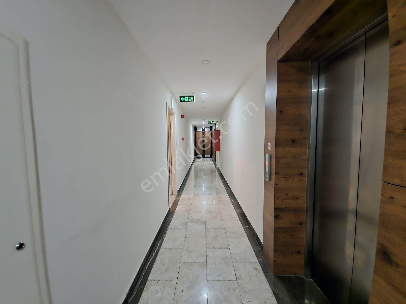 Ayşekadın Da İki Kat Kapalı Otoparklı Ve Yüzme Havuzlu 3+1 Daire - Görsel 25