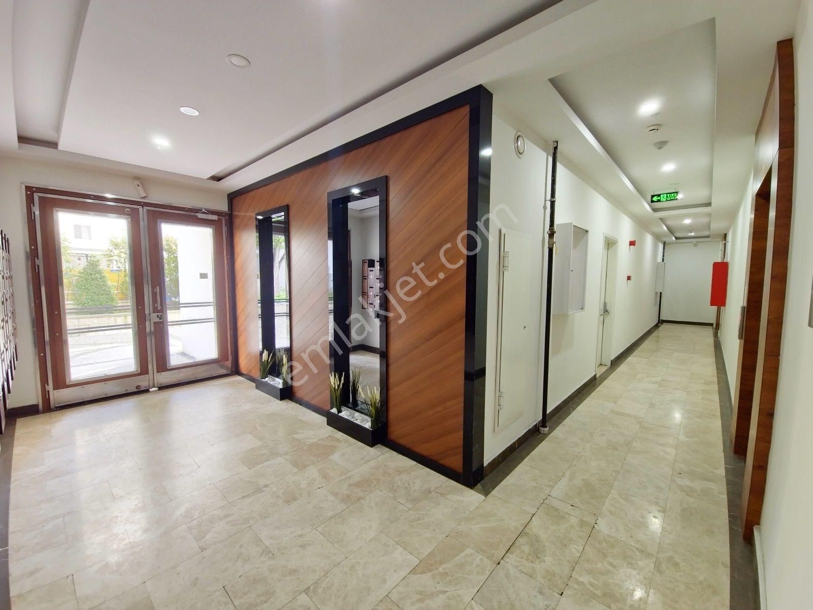 Ayşekadın Da İki Kat Kapalı Otoparklı Ve Yüzme Havuzlu 3+1 Daire - Görsel 23