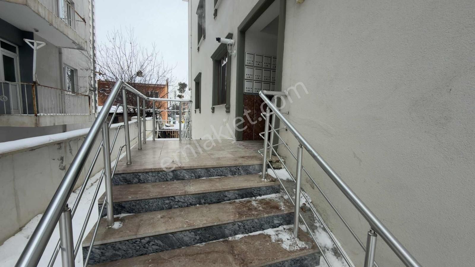 Remax Dem'de Atatürk Mh. Stadyum Yanı Kiralık Ara Kat 3+1 Daire - Görsel 20