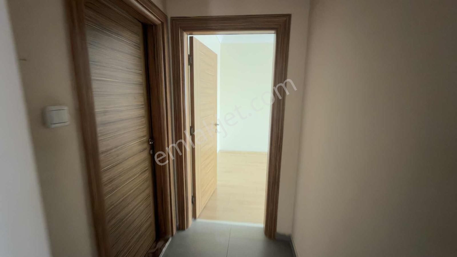 Remax Dem'de Atatürk Mh. Stadyum Yanı Kiralık Ara Kat 3+1 Daire - Görsel 5