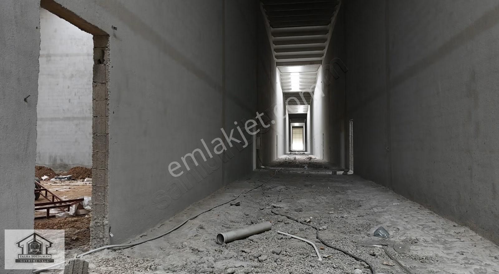Talha Tozduman'dan Çomaklı Mersan Sanayi Sitesinde 870m2 Dükkan - Görsel 9