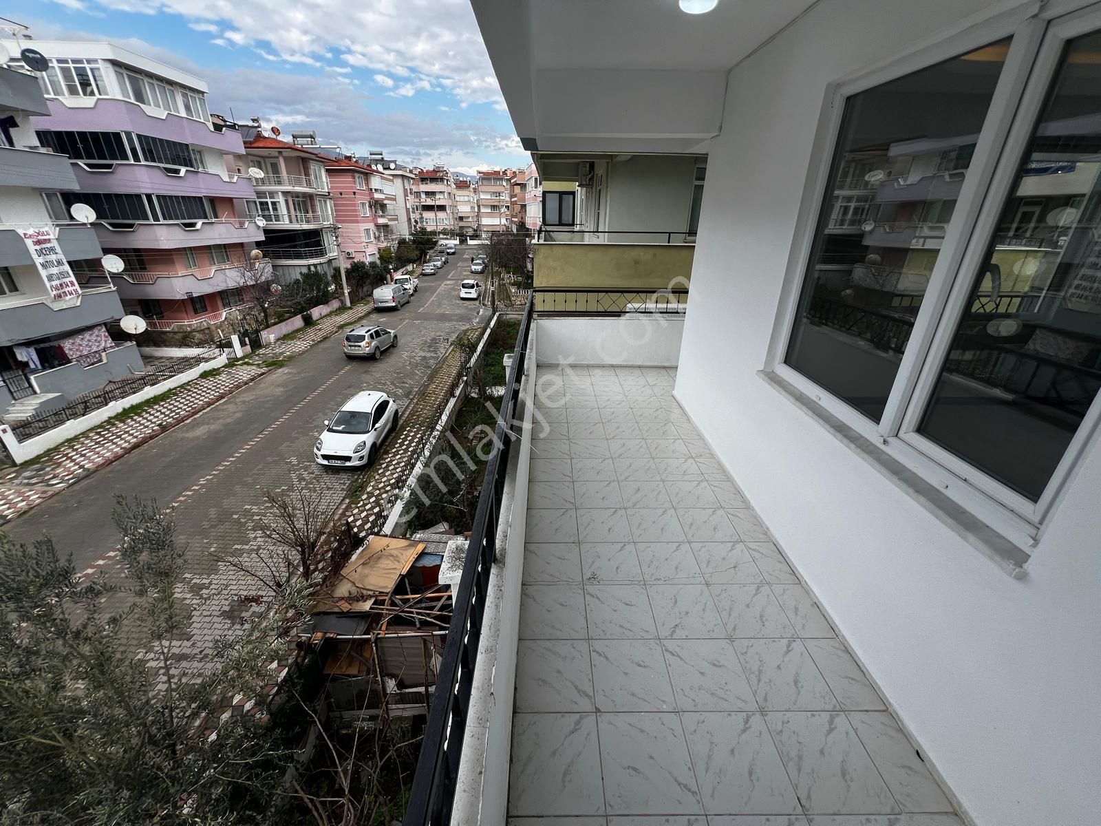 Yiğit'ten Akçay Merkezde Full Yapılı 2+1 Ayrı Mutfaklı Daire - Görsel 32