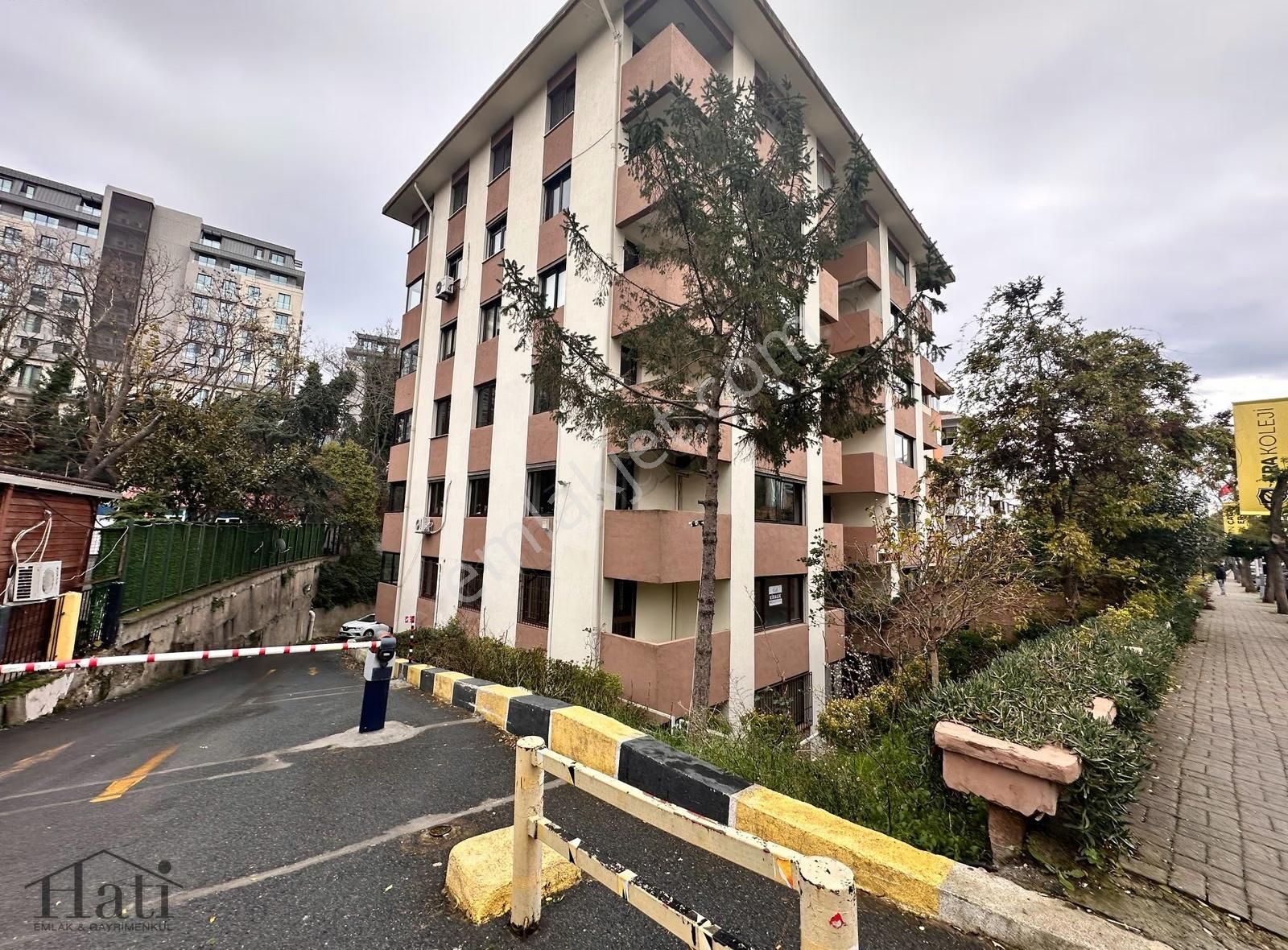 Beşiktaş Balmumcu Kurumsal Kiracıya Uygun Otoparklı Daire