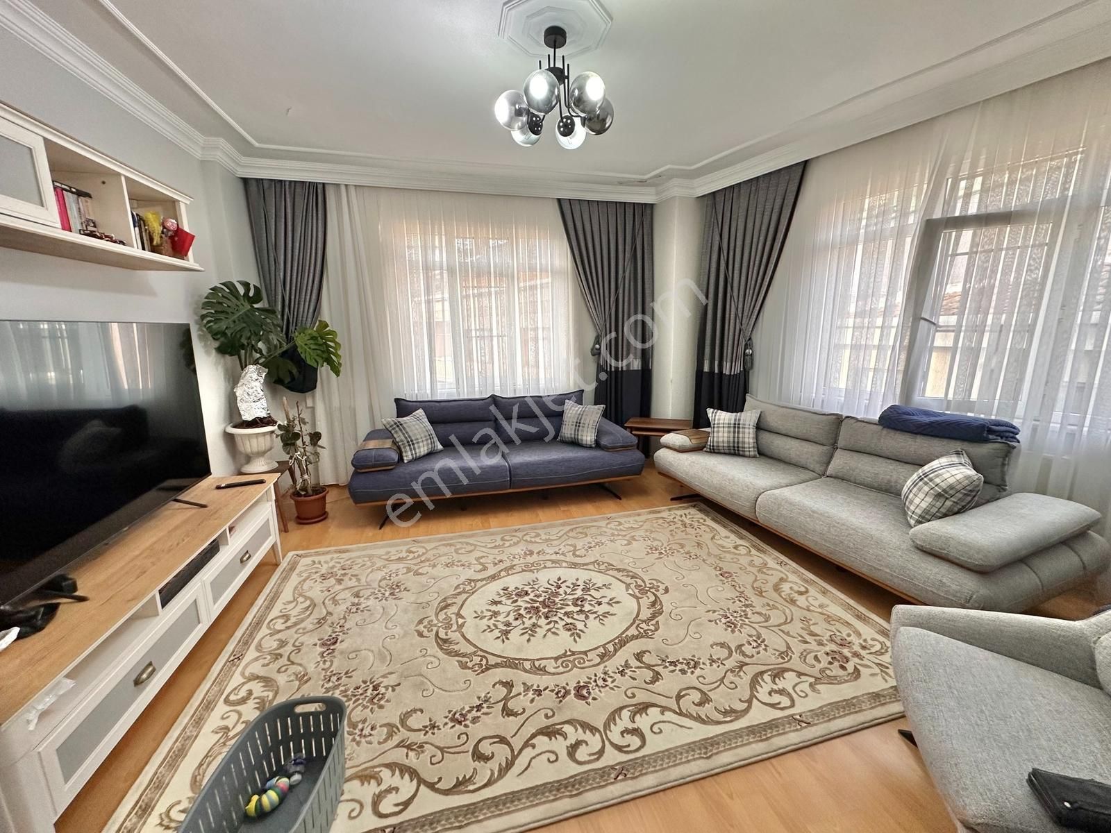 Fatih Ayvansaray'da Satılık 2+1 Temiz Daire