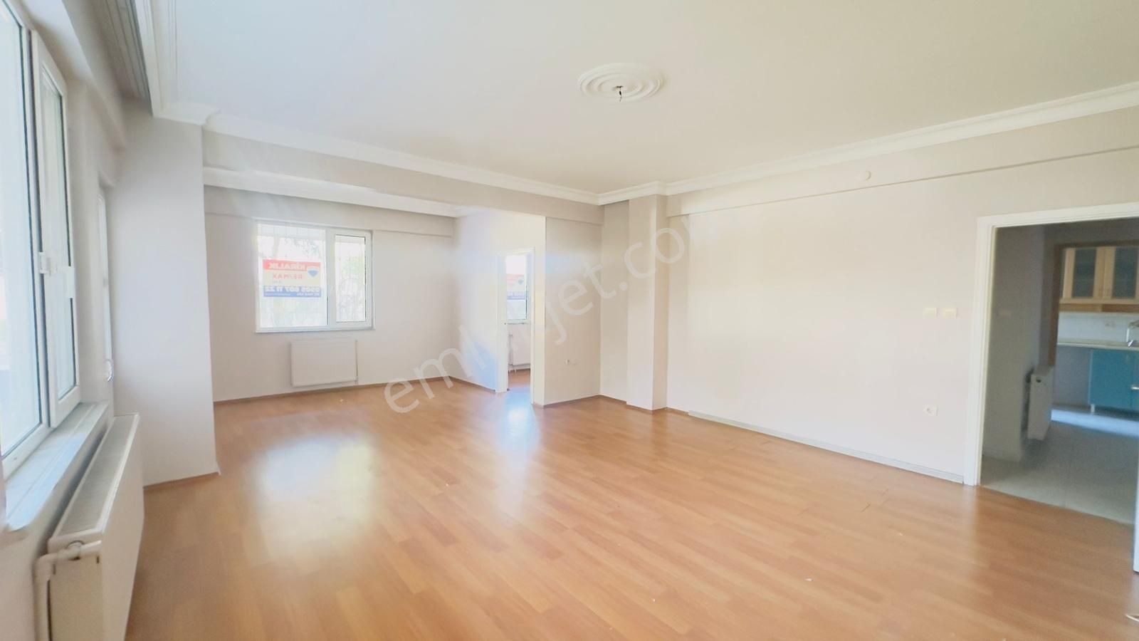 Üsküdar Küçüksu 'da Site İçinde Kiralık 2+1 Daire