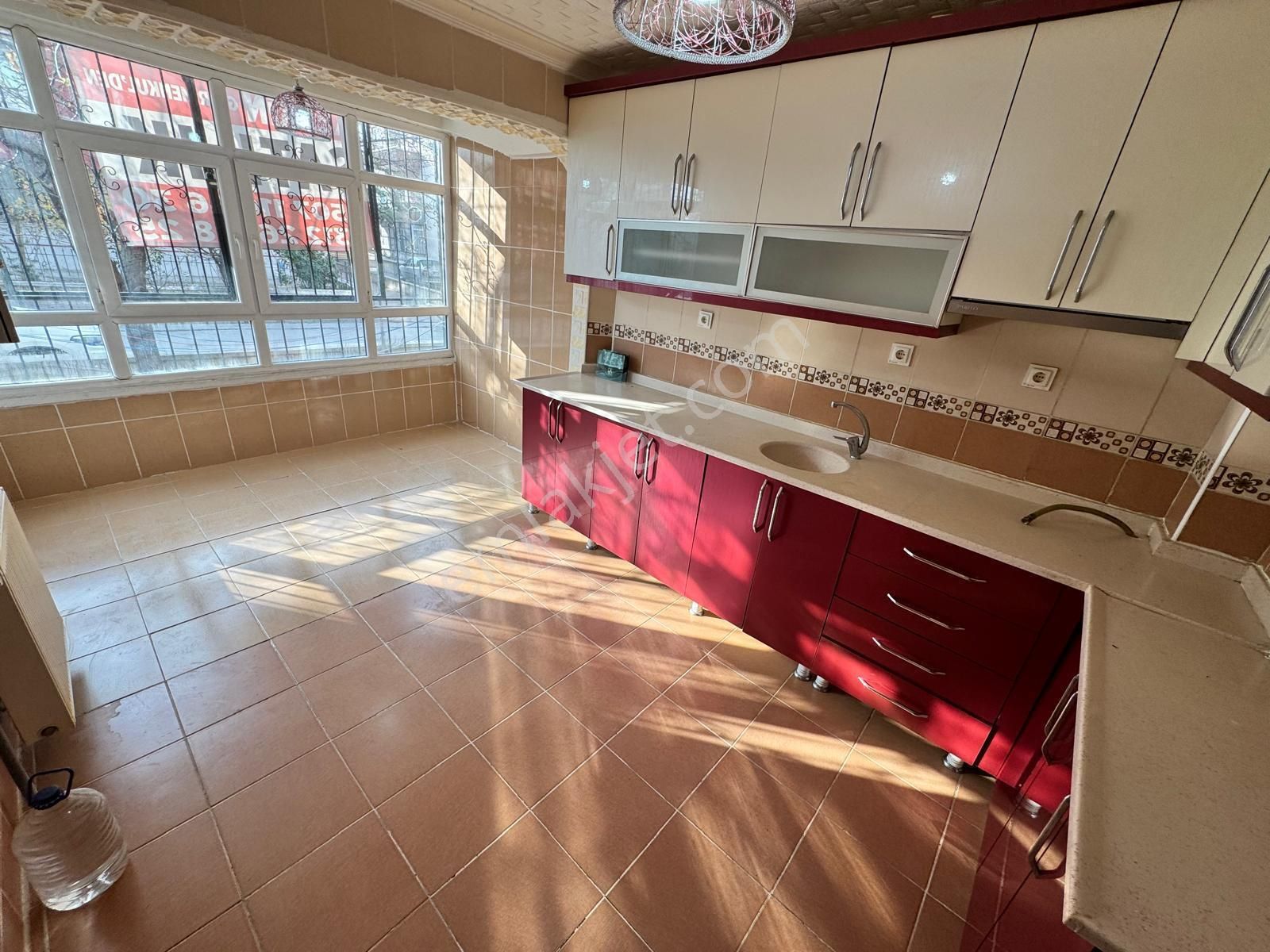 Hayal^den Malazgirt Mh^de Kat Konumunda Ön Cp. 3+1 Bağımsz Yapılı Daire ! - Görsel 9