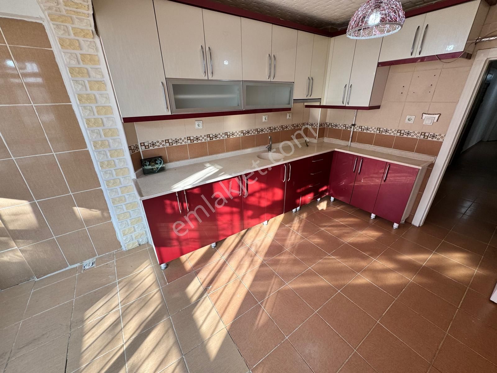 Hayal^den Malazgirt Mh^de Kat Konumunda Ön Cp. 3+1 Bağımsz Yapılı Daire ! - Görsel 6