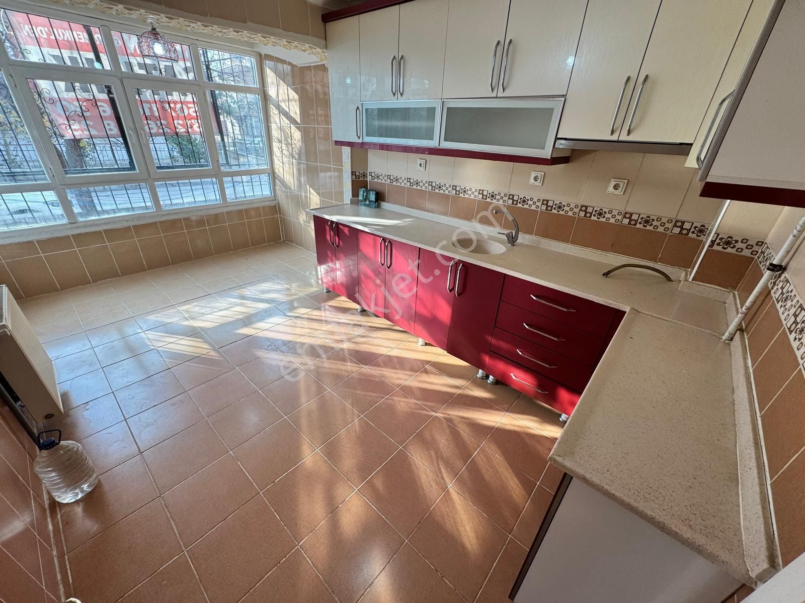 Hayal^den Malazgirt Mh^de Kat Konumunda Ön Cp. 3+1 Bağımsz Yapılı Daire ! - Görsel 10