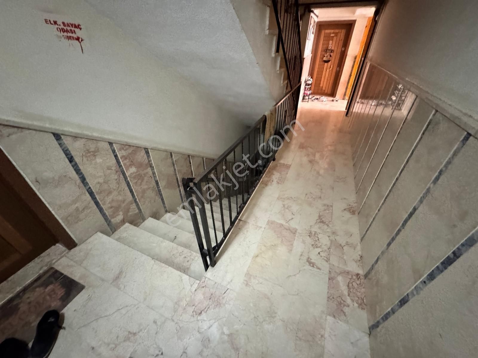 Hayal^den Malazgirt Mh^de Kat Konumunda Ön Cp. 3+1 Bağımsz Yapılı Daire ! - Görsel 35