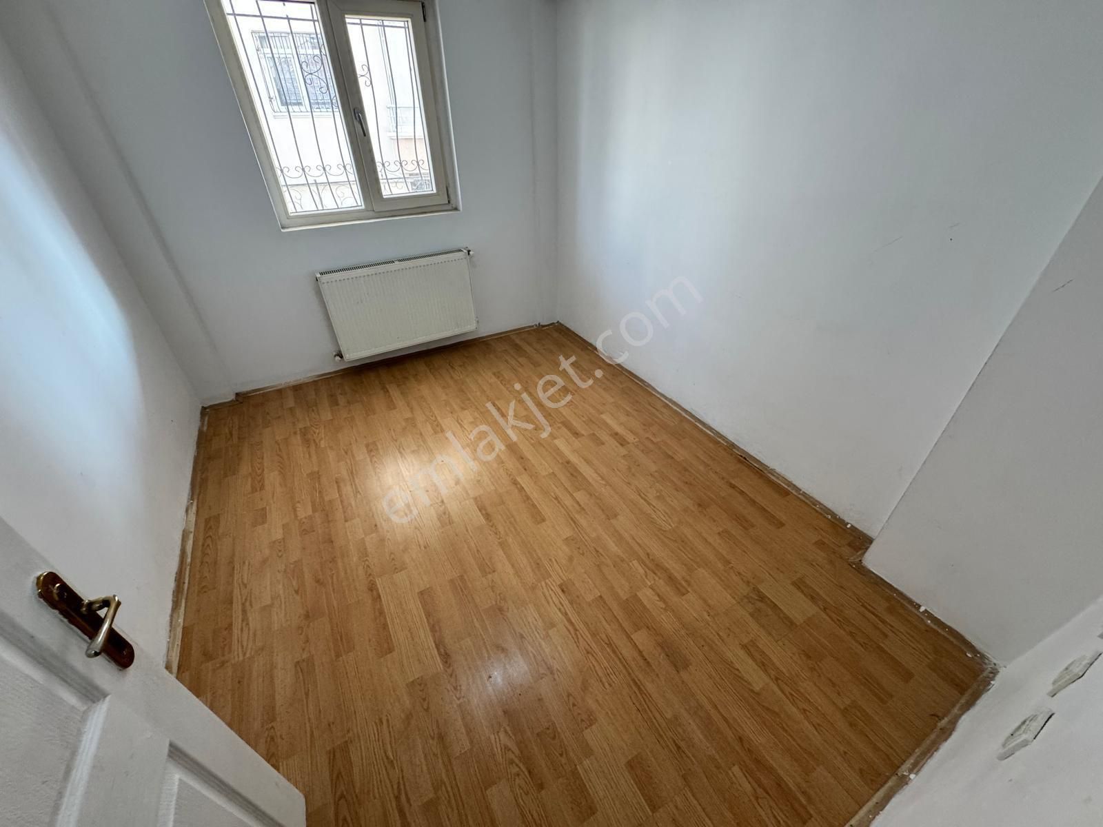 Hayal^den Malazgirt Mh^de Kat Konumunda Ön Cp. 3+1 Bağımsz Yapılı Daire ! - Görsel 18