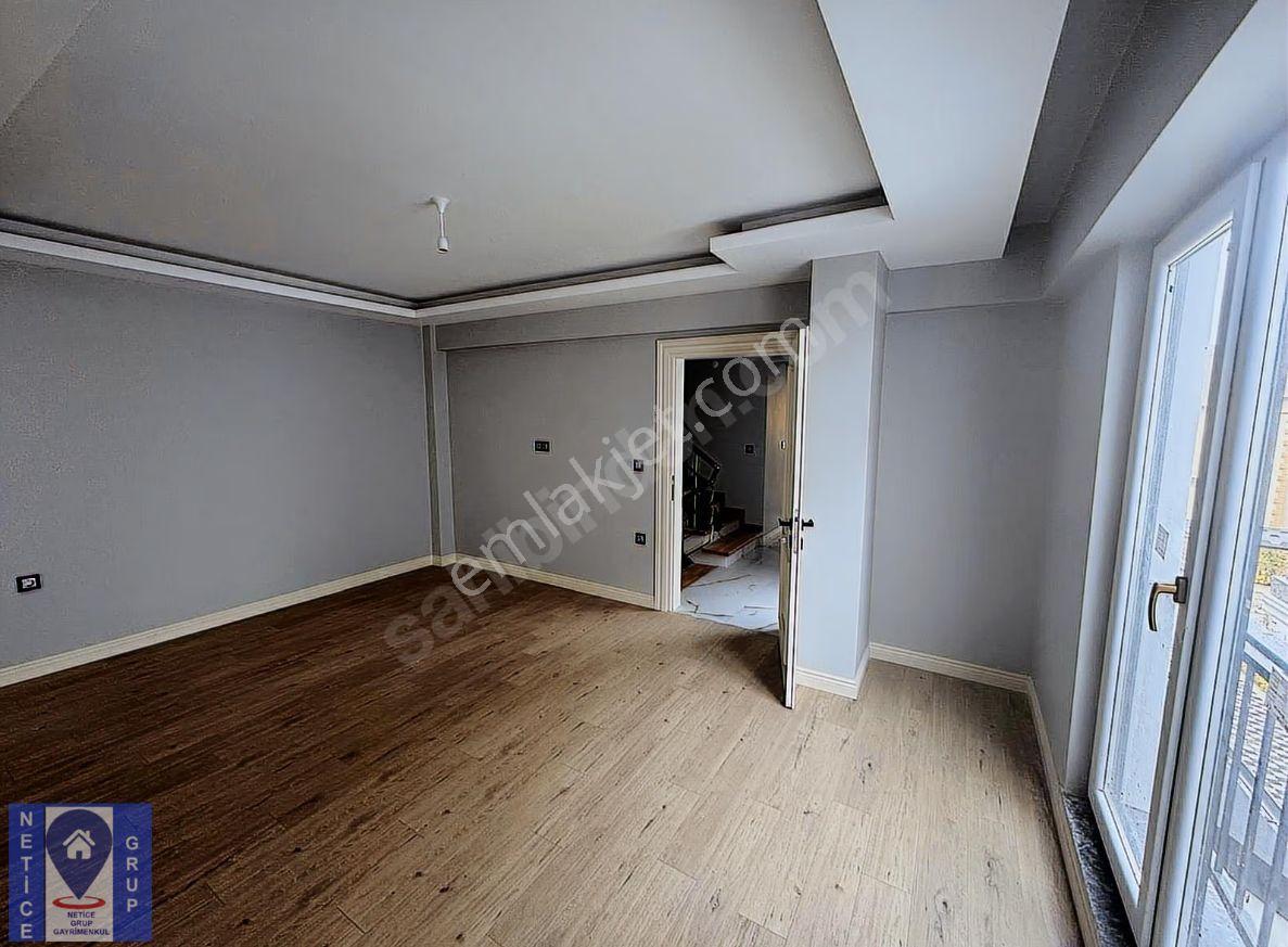 Gümüştepe Kültür' De 182 M2 Arsası + 3+2 Oda 250 M2 Sıfır Villa - Görsel 16