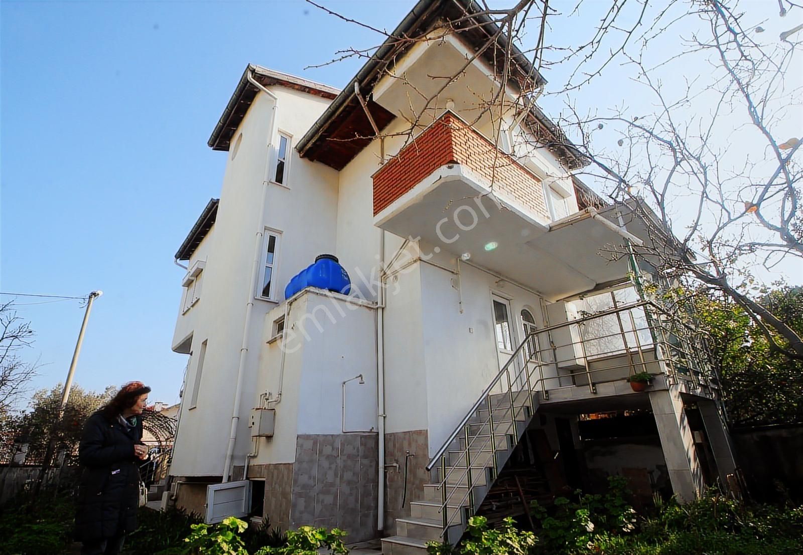 Gemsaz'da Satılık 3 Katlı Villa Kombili - Görsel 11