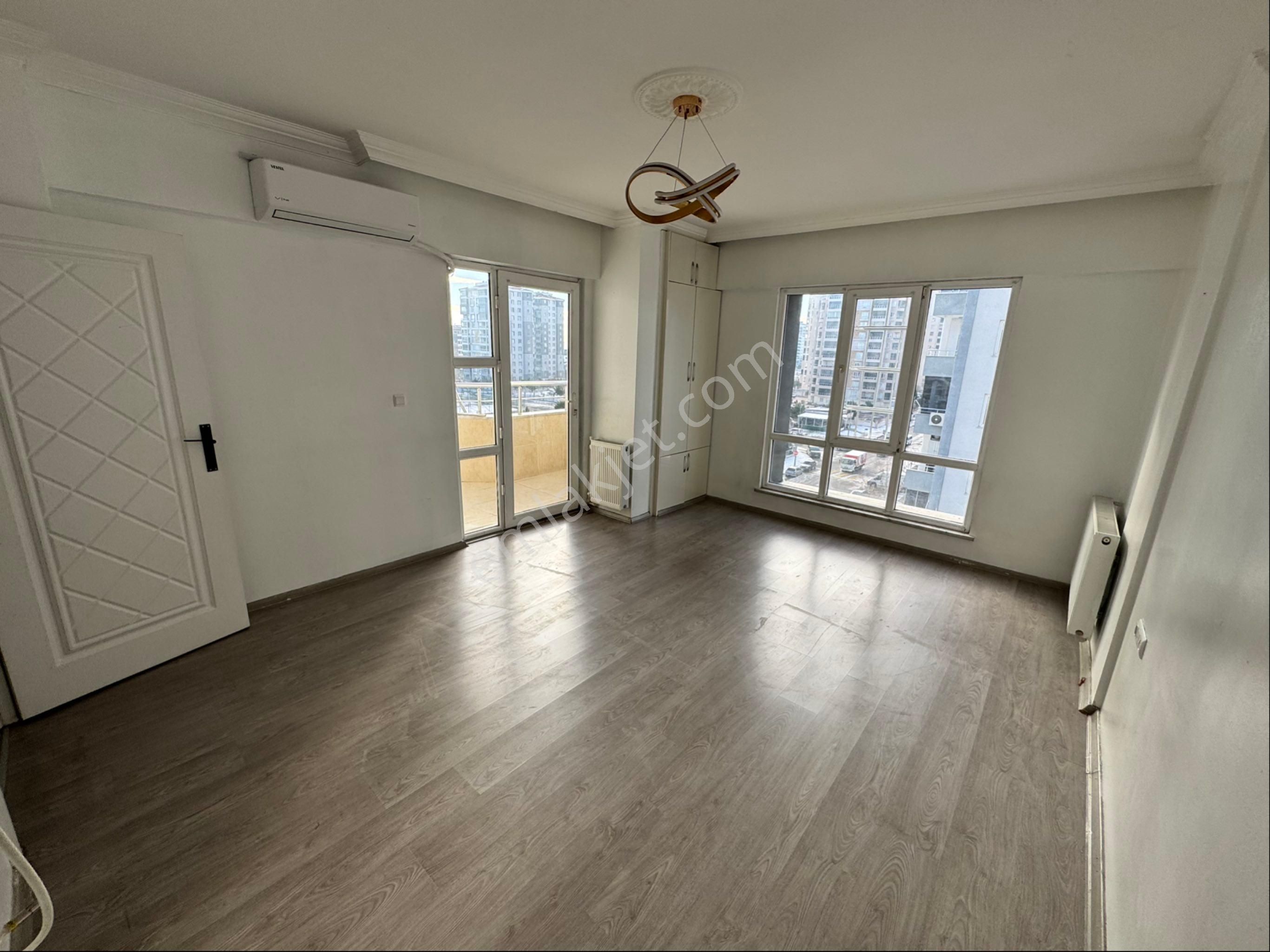 G.antep Akkent Mah Merkezi Konumda Arakat Kiralık 2+1 Daire - Görsel 3