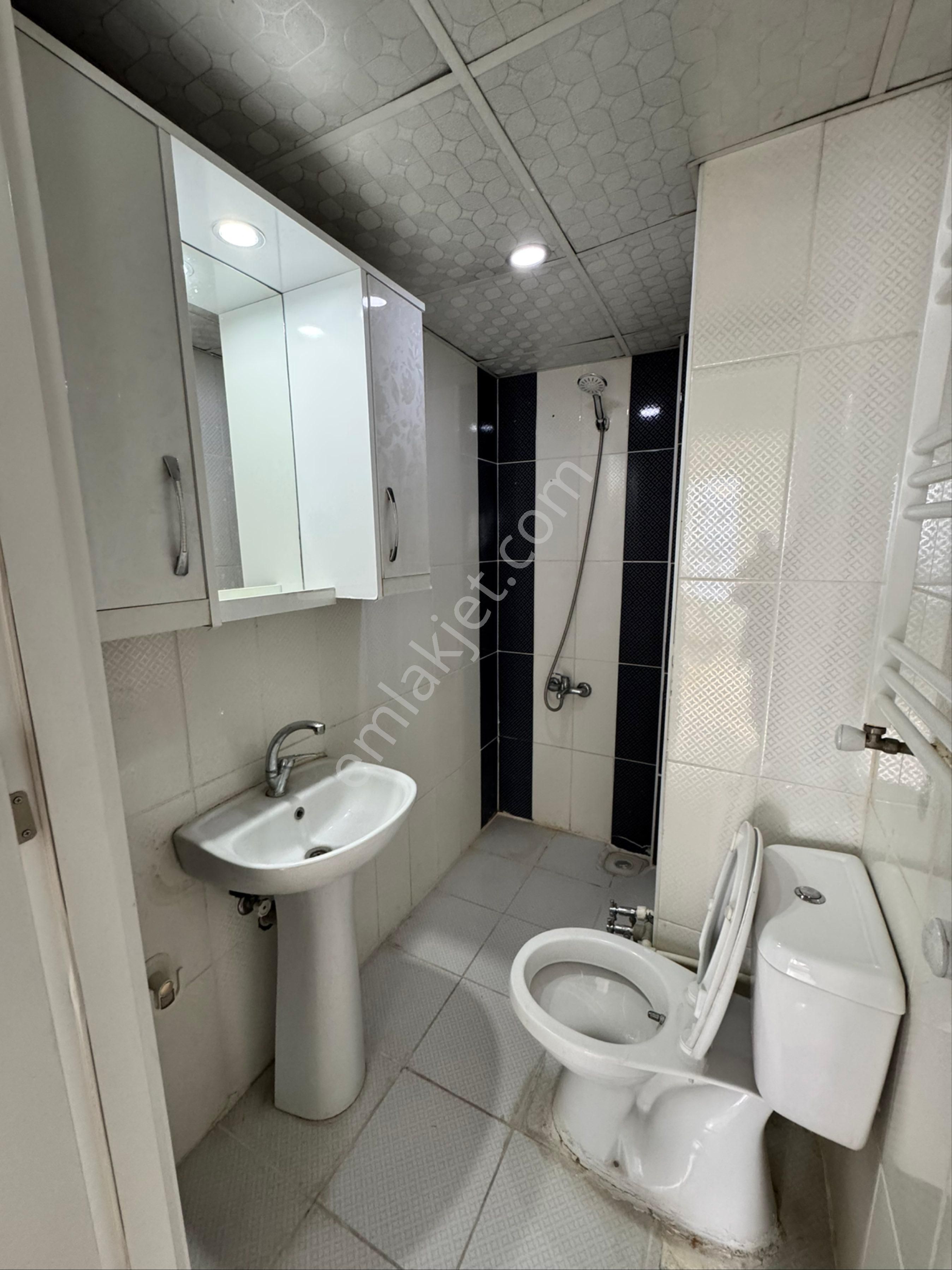 G.antep Akkent Mah Merkezi Konumda Arakat Kiralık 2+1 Daire - Görsel 18