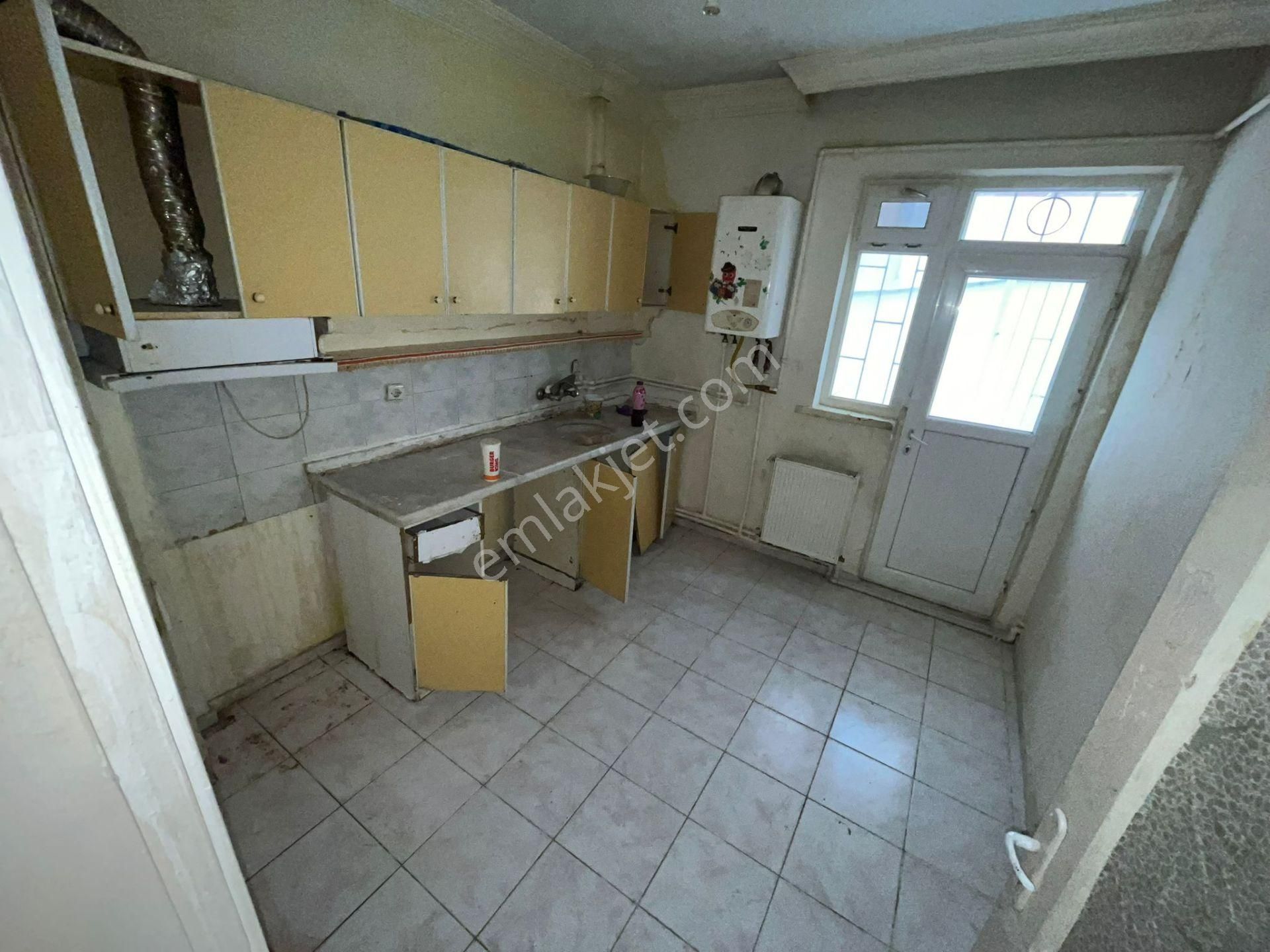 Mç Emlak'tan Akşemsettin Mahallesin'de 2+1 Satılık Daire - Görsel 3