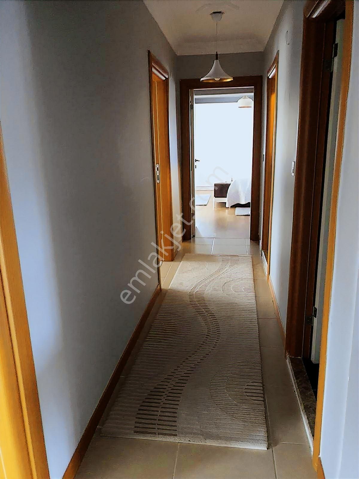 Deniz Manzaralı Havuzlu Site İçinde Eşyalı 3+1 Kiralık Daire - Görsel 18