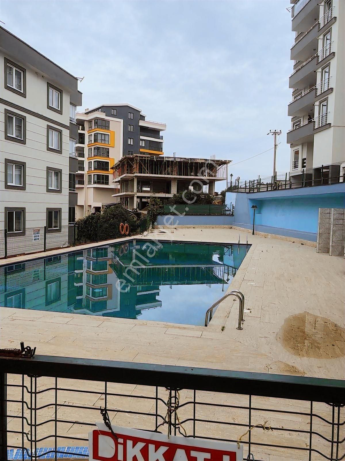 Deniz Manzaralı Havuzlu Site İçinde Eşyalı 3+1 Kiralık Daire - Görsel 4