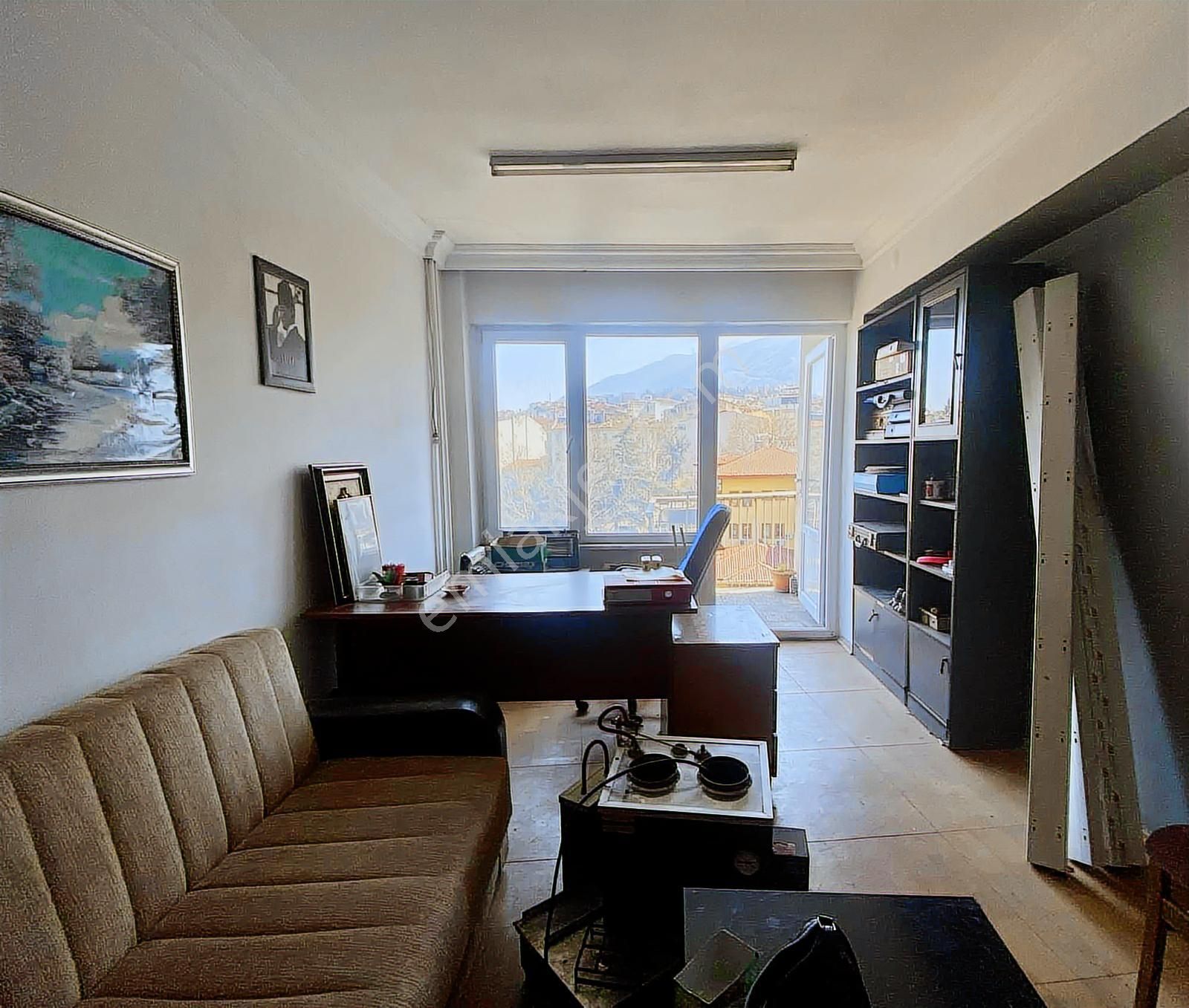 Setbaşında Kiralık Ofisler - Görsel 13