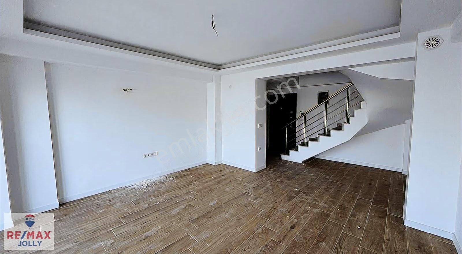 Karşıyaka Nergiz Mahallesinde Kiralık 3+1 Dubleks Daire - Görsel 13