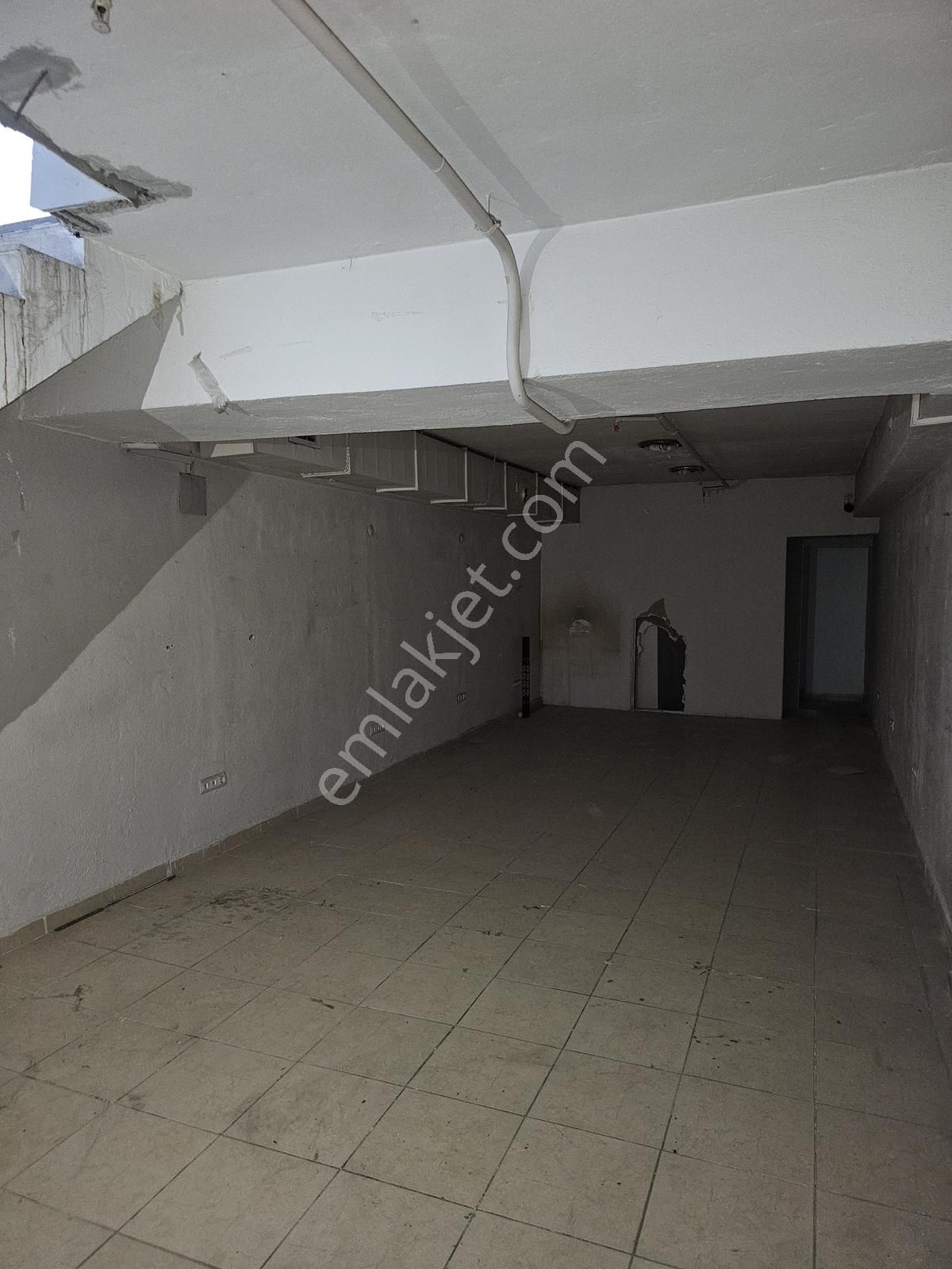 Demirci İş Merkezi Zeminde Caddeye Cephe Kiralık 3 Katlı Dükkan - Görsel 10