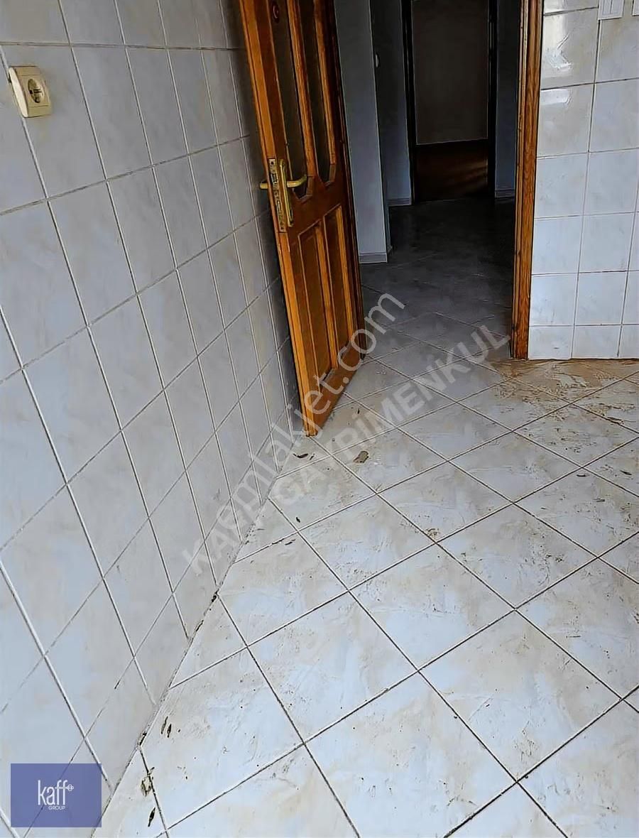 İzmit Çarşı Merkezde Kiralık 3+1 Asansörlü Daire - Görsel 18