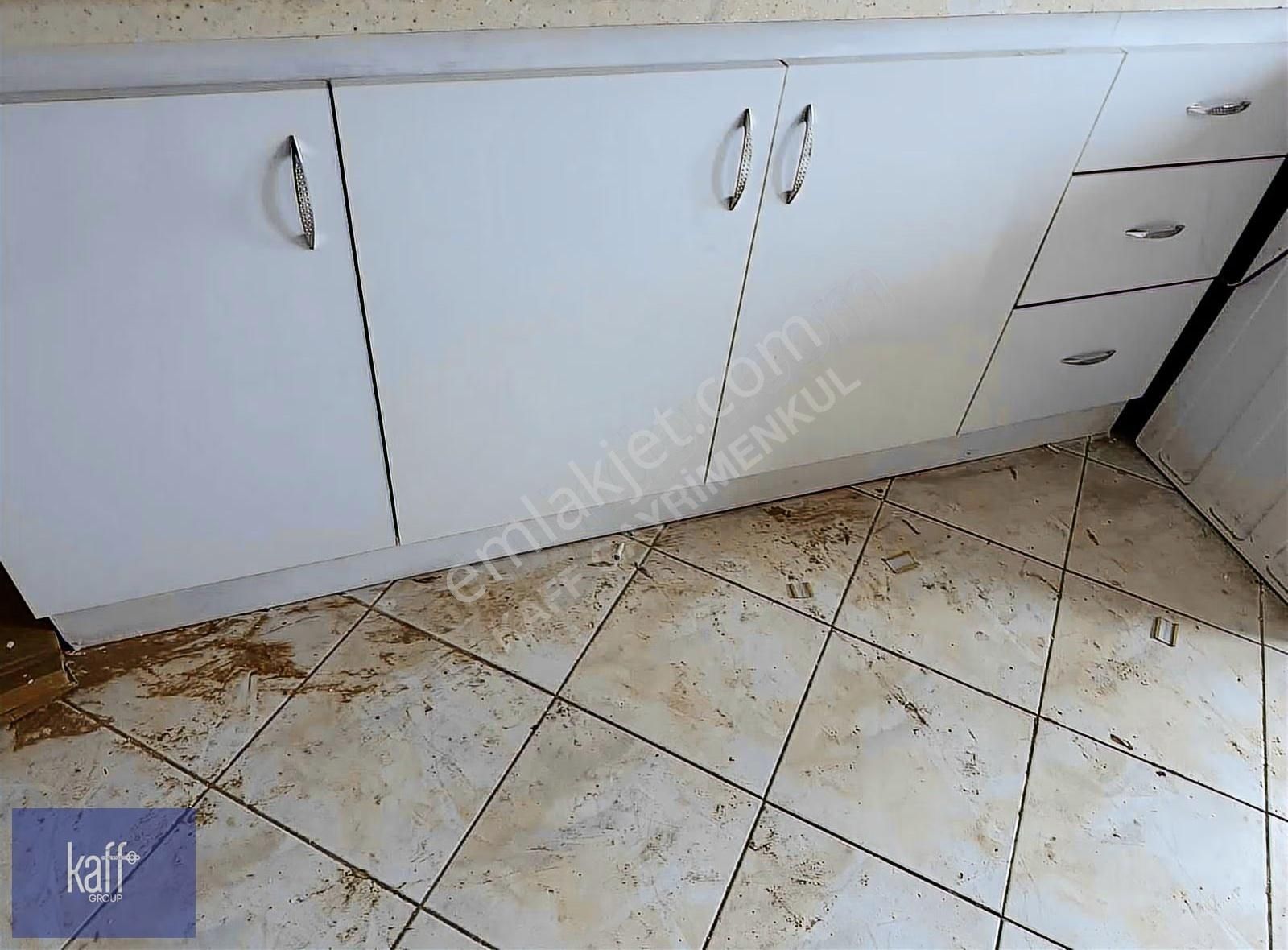 İzmit Çarşı Merkezde Kiralık 3+1 Asansörlü Daire - Görsel 7