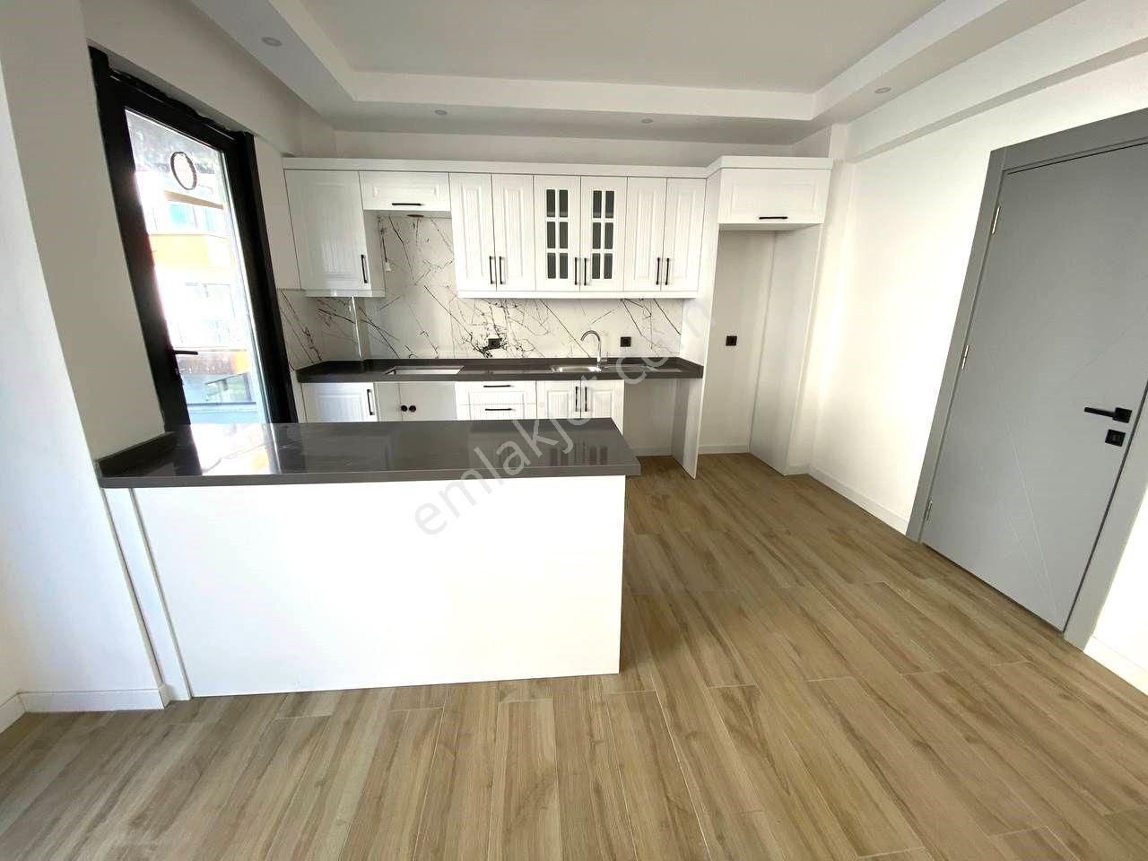 🟥aktif'ten Burhaniye 'de Satılık Konumu İle Mest Olacağınız 1+1 Ön Cephe Geniş Daire🛑🛑 - Görsel 2