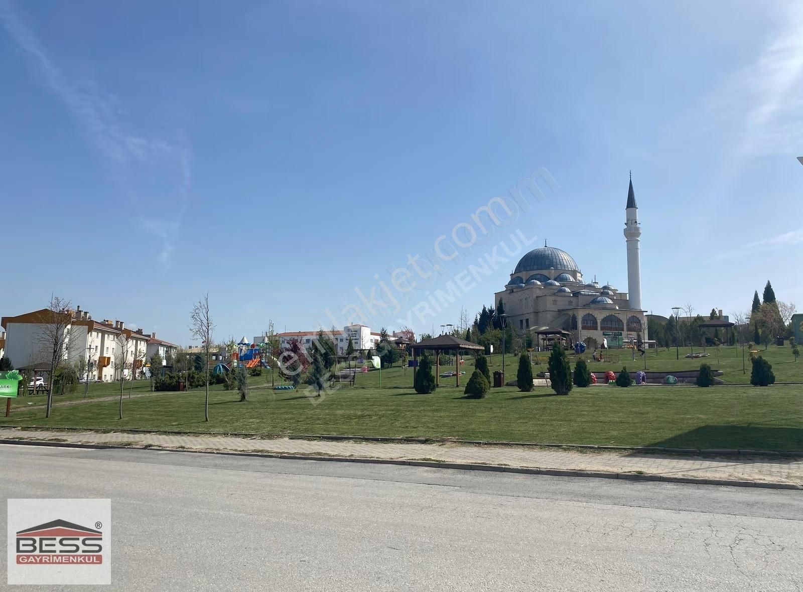 Bess'den Vadişehir Mah. Nevruz Caddesi Üzerinde Satılık İş Yeri - Görsel 2