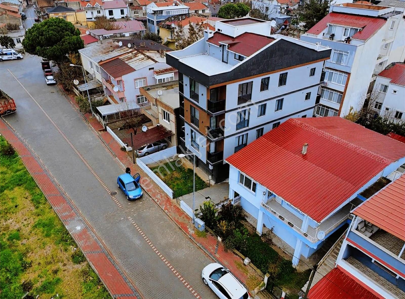 Loft Gayrimenkulden Ezine Camikebir Mahallesi Satılık 1+1 Daire