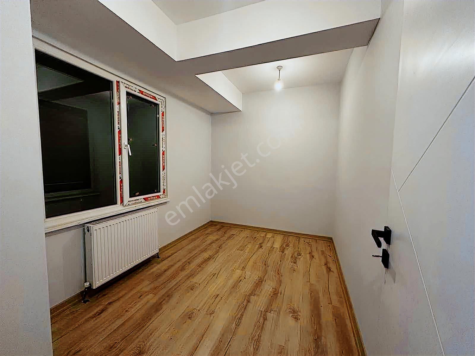 Üsküdar Valide-i Atik' Te Sıfır Binada Park Manzaralı Balkonlu - Görsel 15