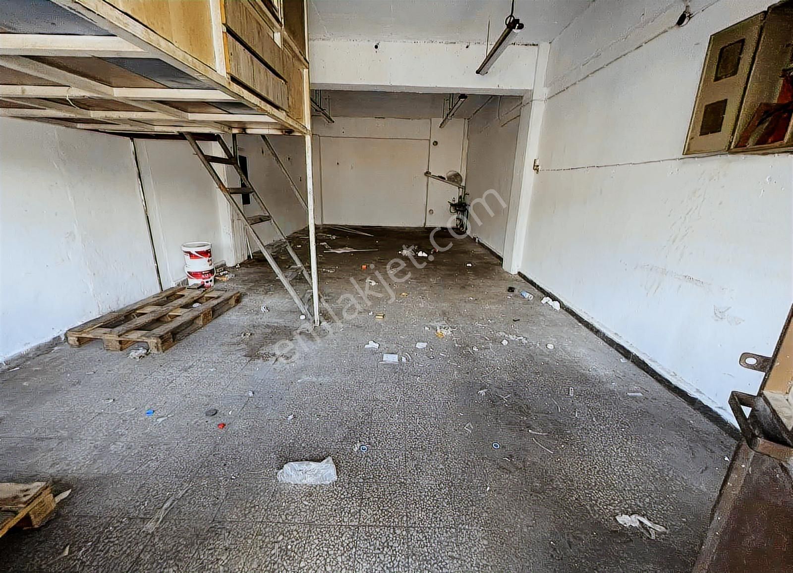 Eyüpsultan Seferağa Sanayi Sitesi Satılık Atölye