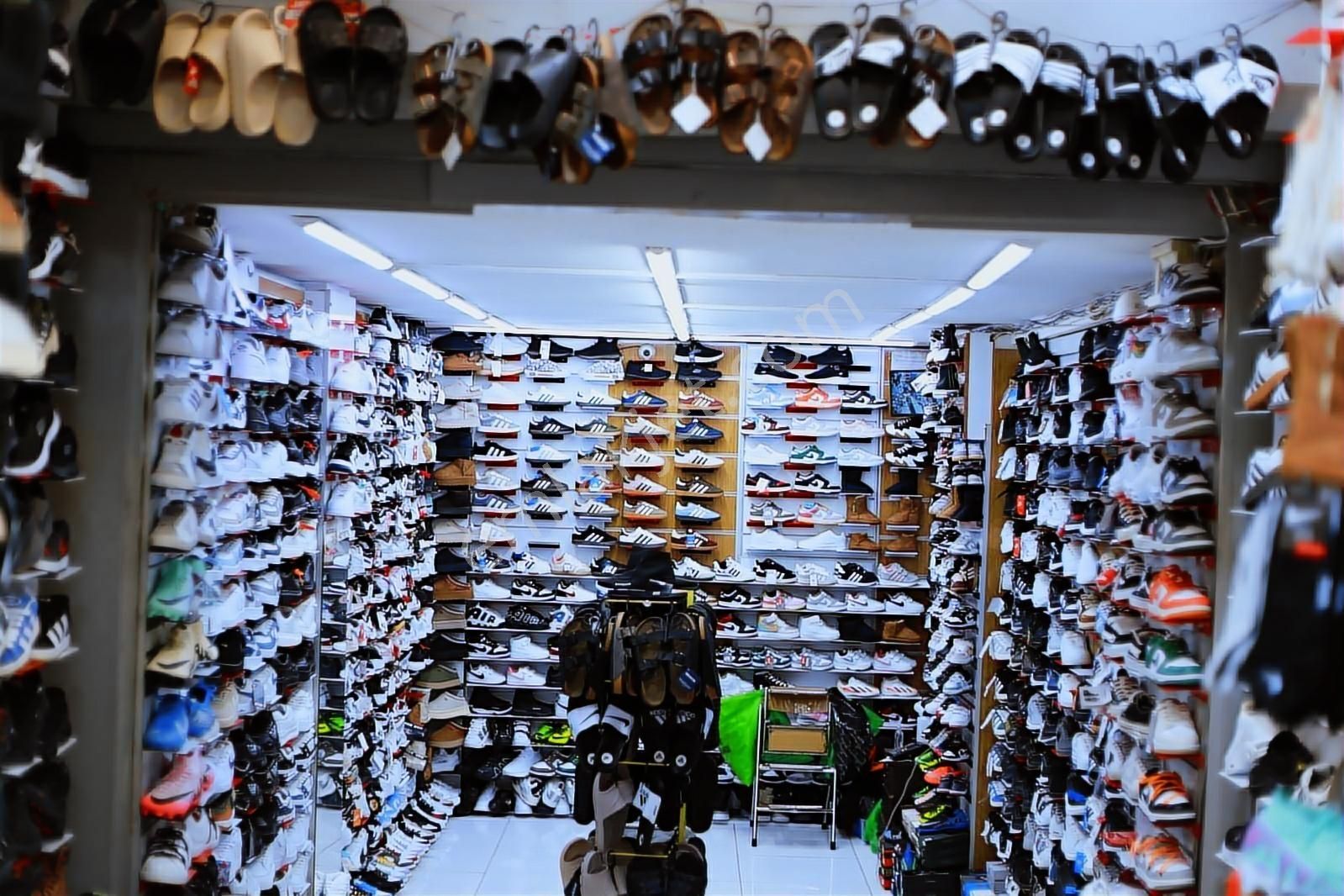 Kadıköy Çarşıda Ticaretin Merkezi Harika Konumda Satılık Dükkan - Görsel 20