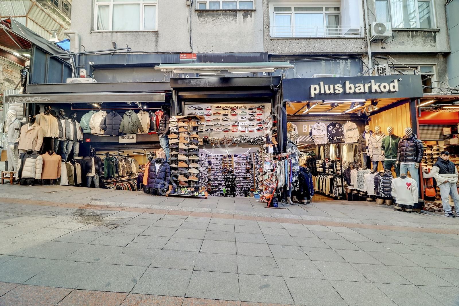 Kadıköy Çarşıda Ticaretin Merkezi Harika Konumda Satılık Dükkan - Görsel 4