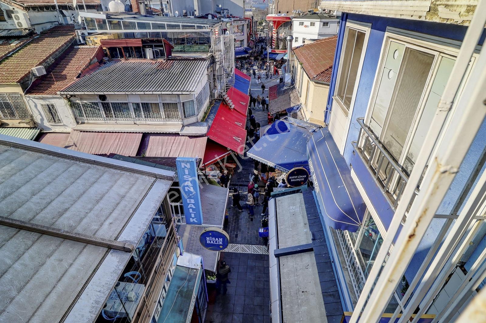 Kadıköy Çarşıda Ticaretin Merkezi Harika Konumda Satılık Dükkan - Görsel 36