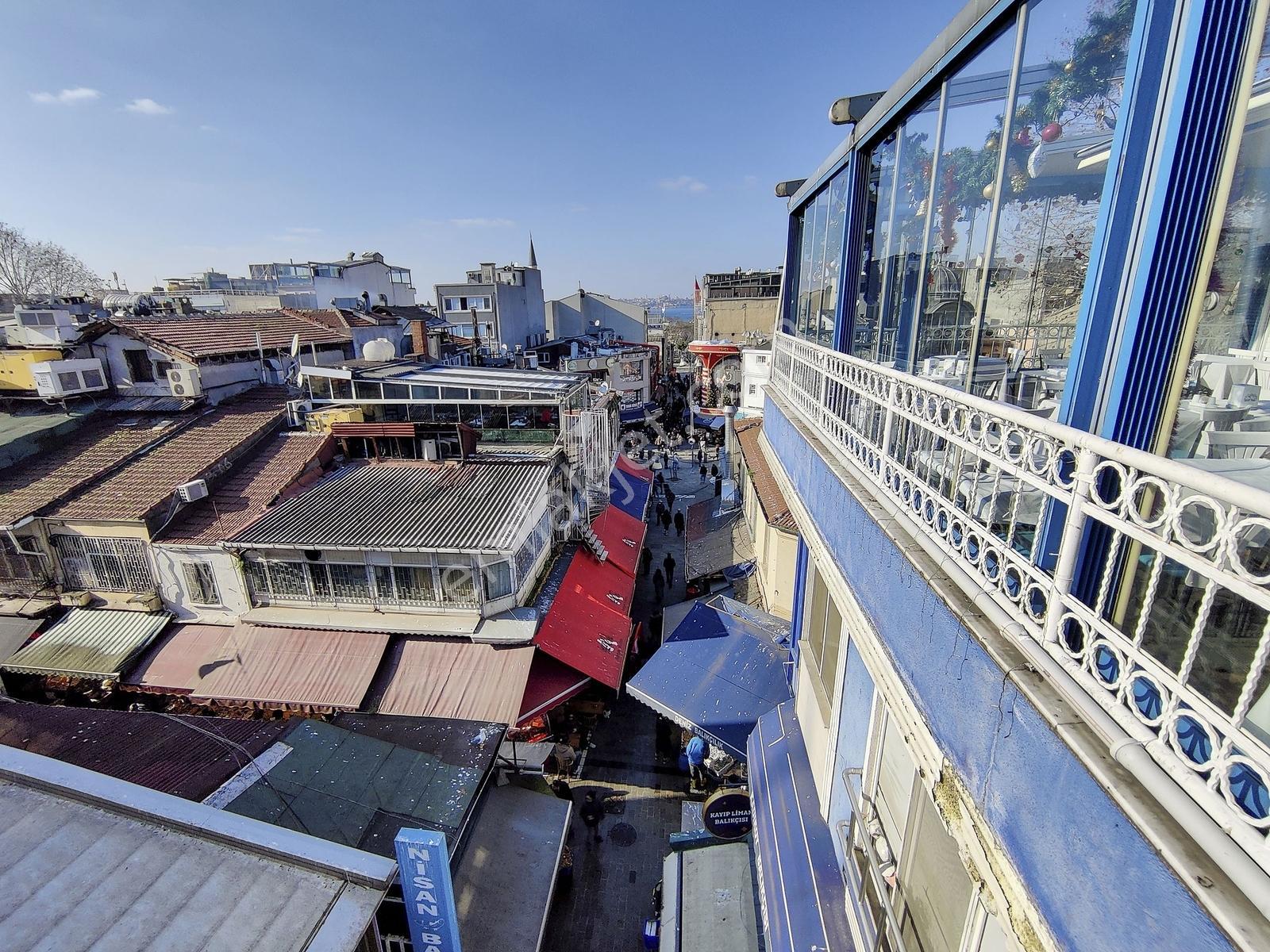 Kadıköy Çarşıda Ticaretin Merkezi Harika Konumda Satılık Dükkan - Görsel 12