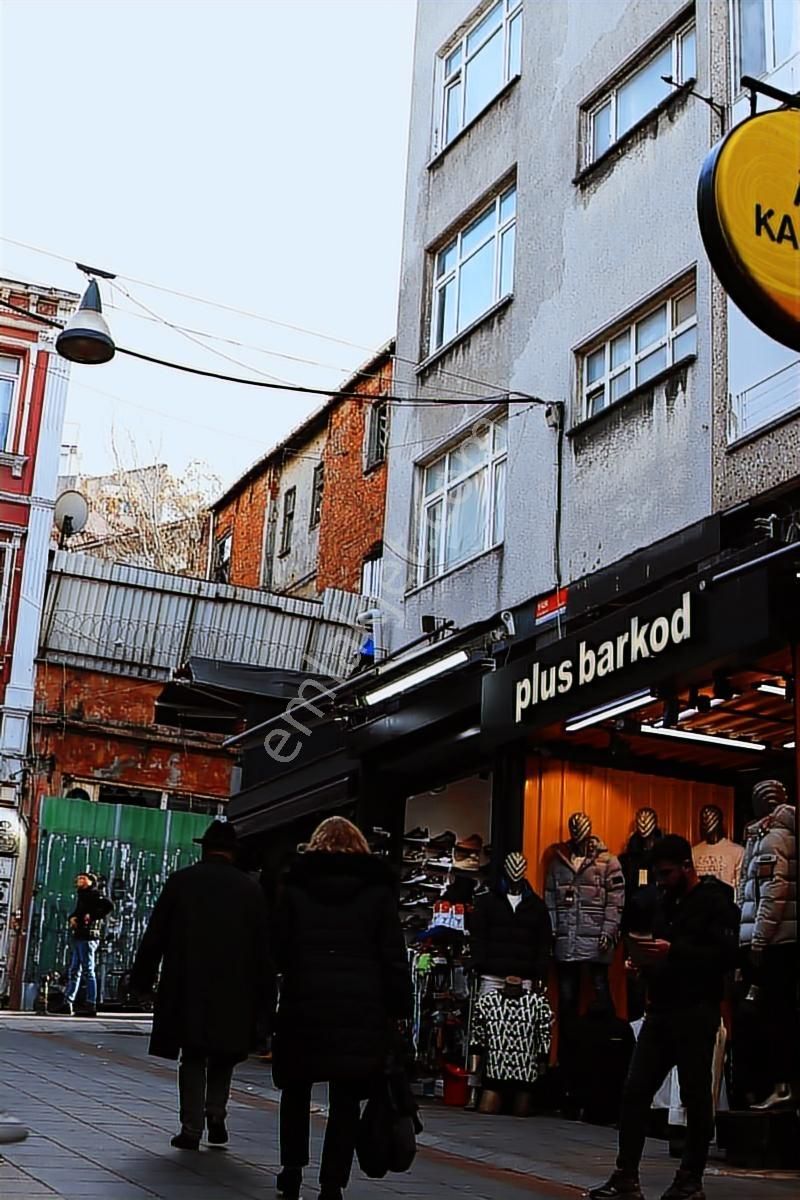 Kadıköy Çarşıda Ticaretin Merkezi Harika Konumda Satılık Dükkan - Görsel 31